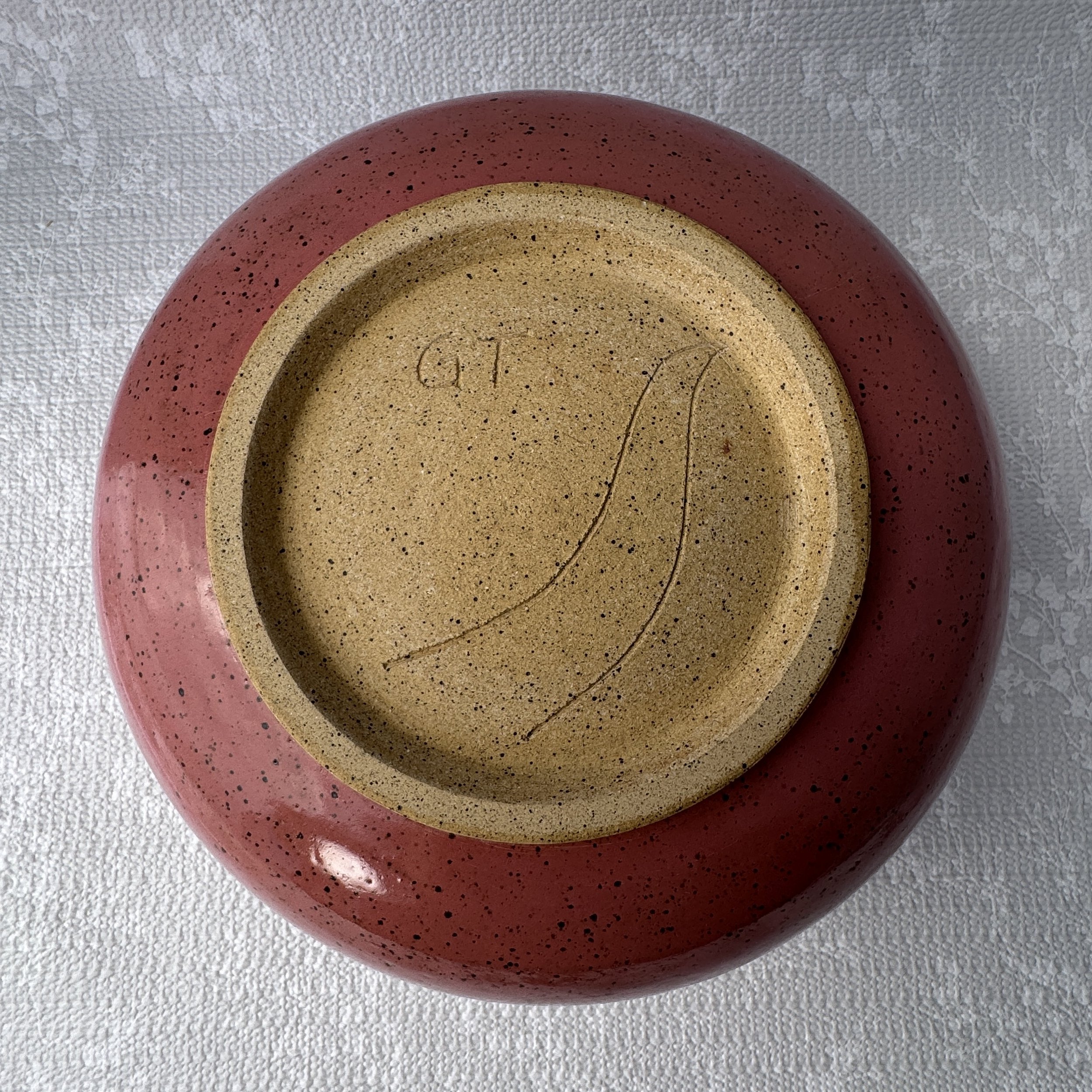 serving-bowl_raspberry-mist_bottom.jpg