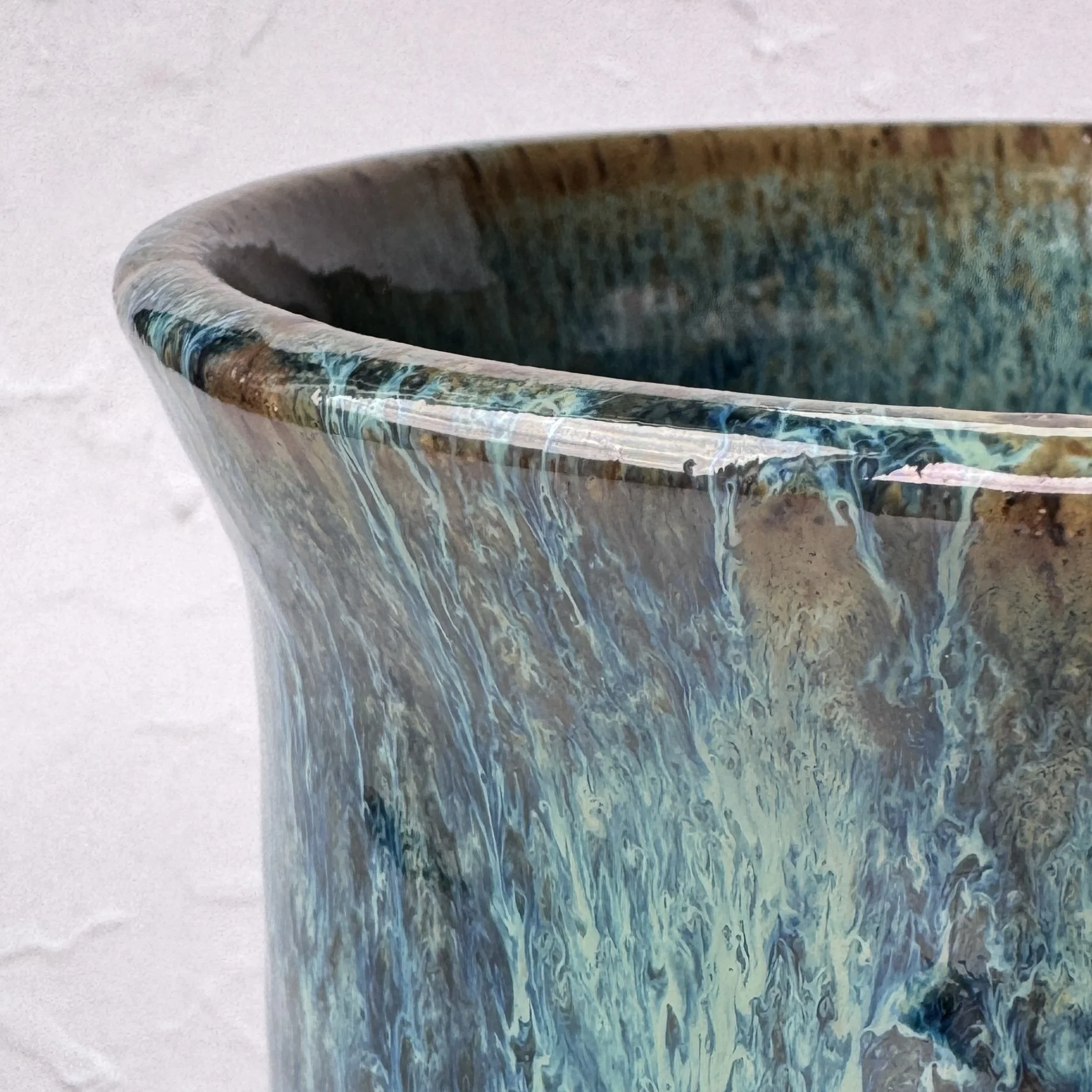 utensil-holder_peacock_closeup.jpg