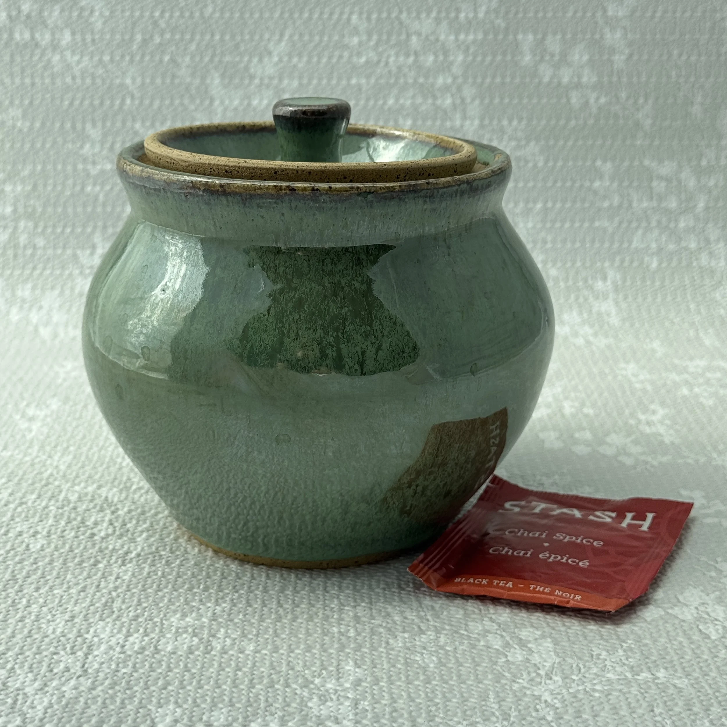 jar_moss_tea-bag.jpg