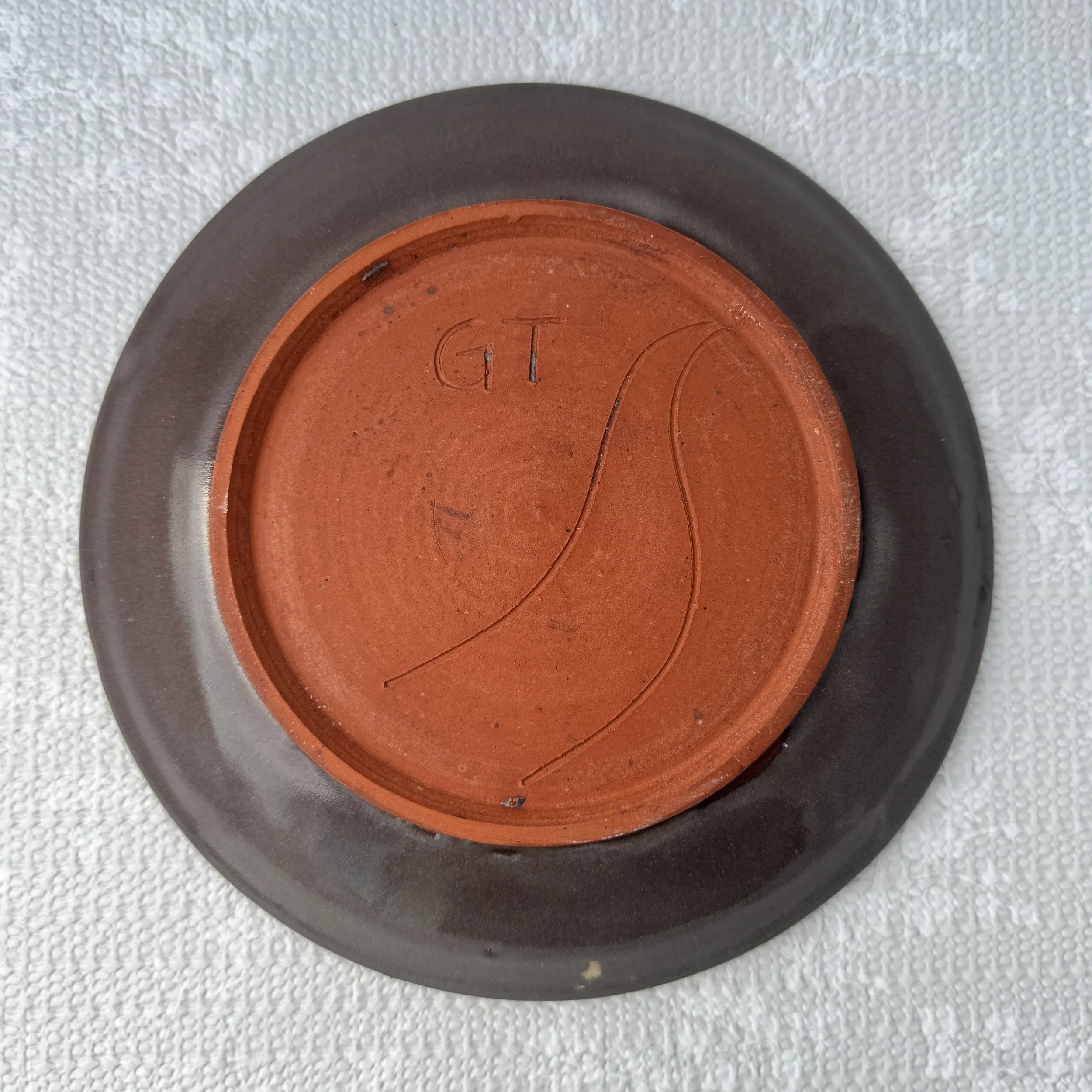 plate_brown-white-spatter_bottom.jpg