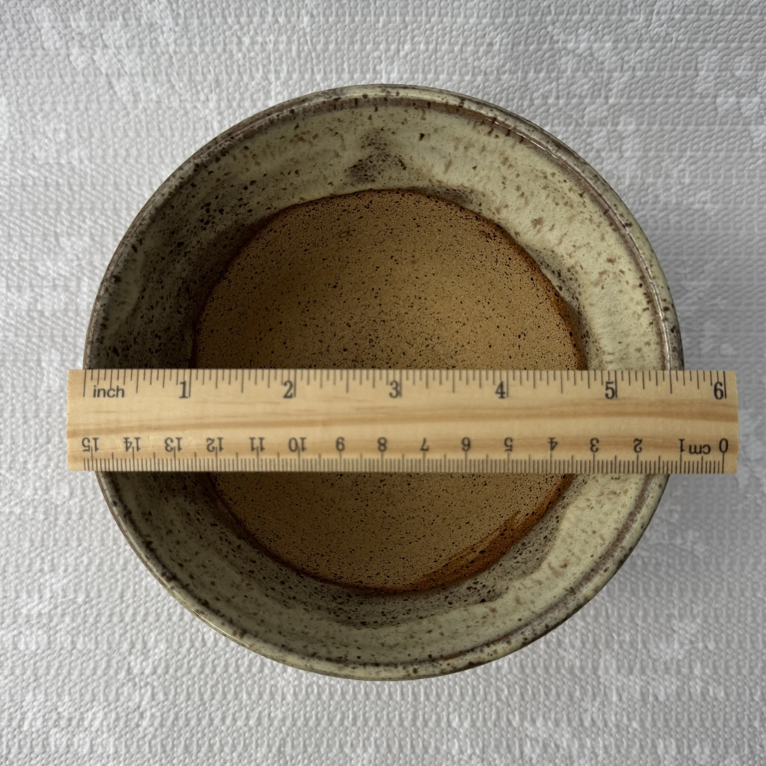 planter_butter_diameter-top.jpg