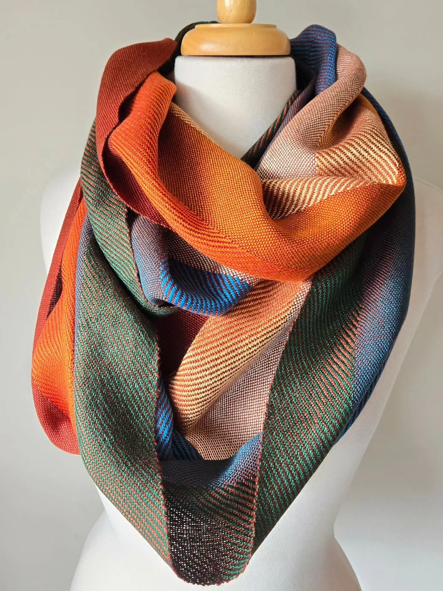 The 3rd of 4 handwoven scarves from the End of Summer Collection: an infinity scarf with twill and plain weave.

I know I'm not supposed to have favorites, and if I'm being honest they are all my fave for different reasons, but this one right here. T