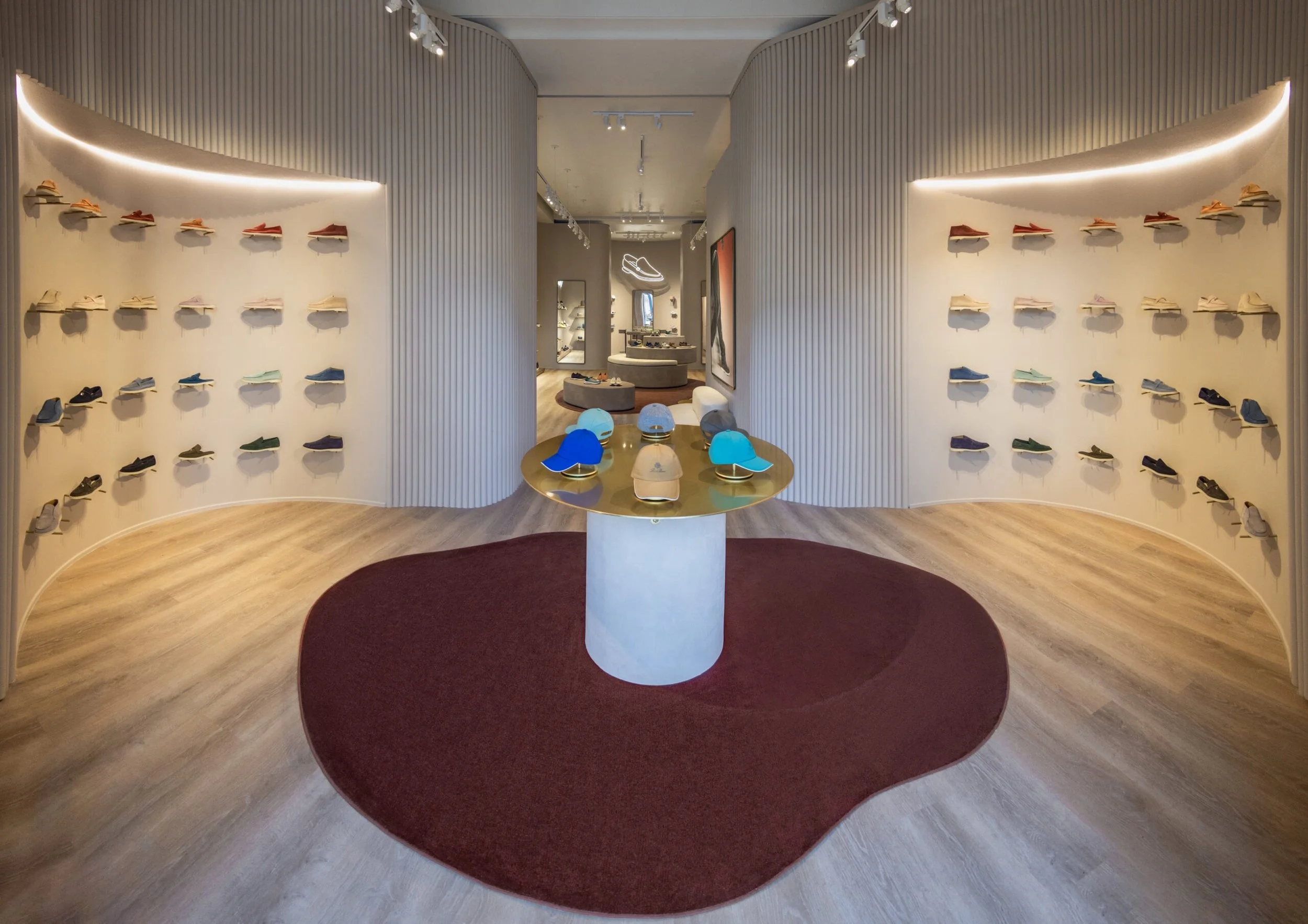 LP_ShoePopUp_Runway-scaled.jpg