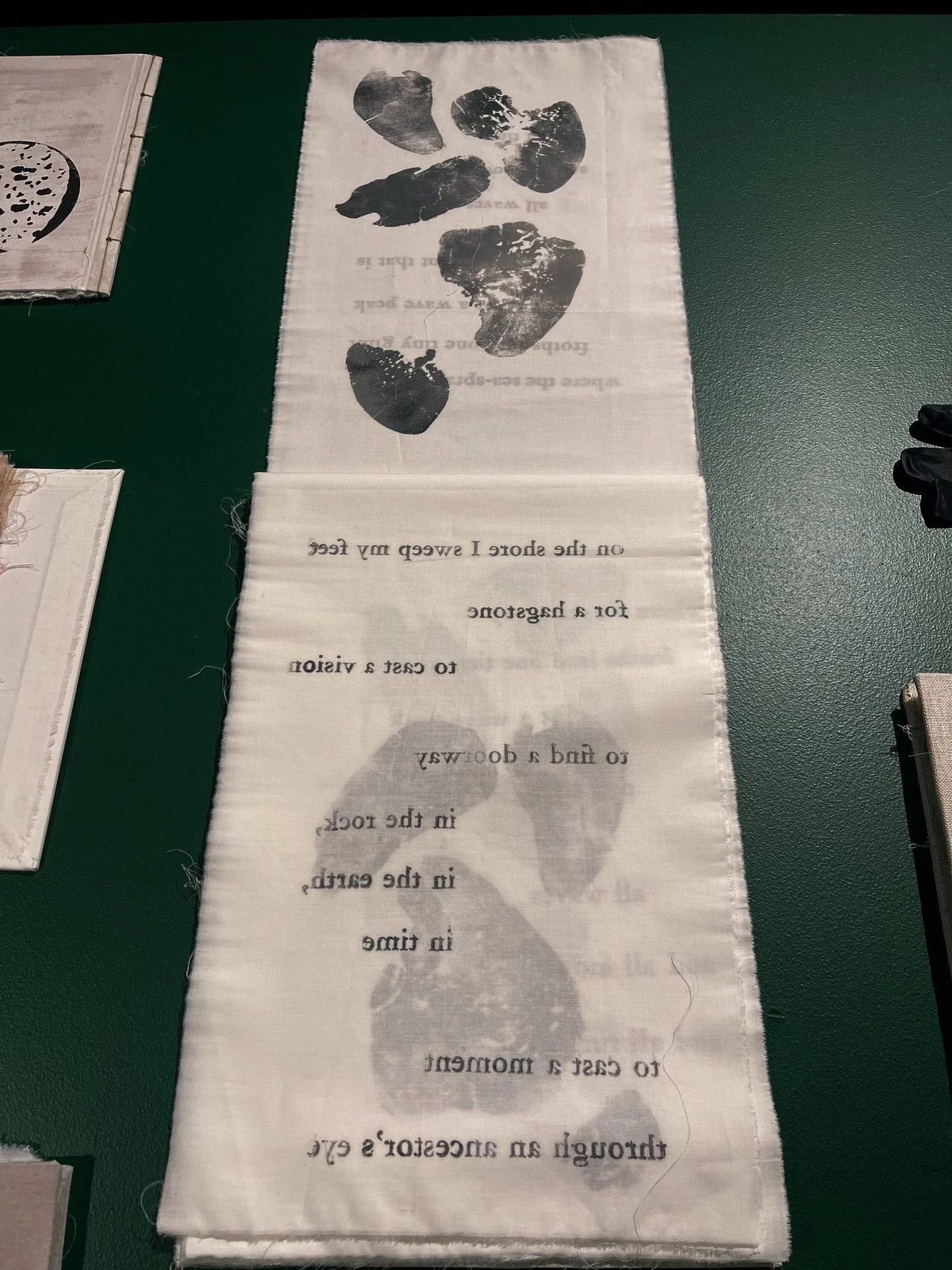 Makyla Curtis | Folding Time Textile Poetics

Last days to view this gorgeous exhibition of hand bound books of poetry and and textile prints by Tāmaki Makaurau based artist Makyla Curtis MFA

The misty layering of cotton-silk in Folding time: textil
