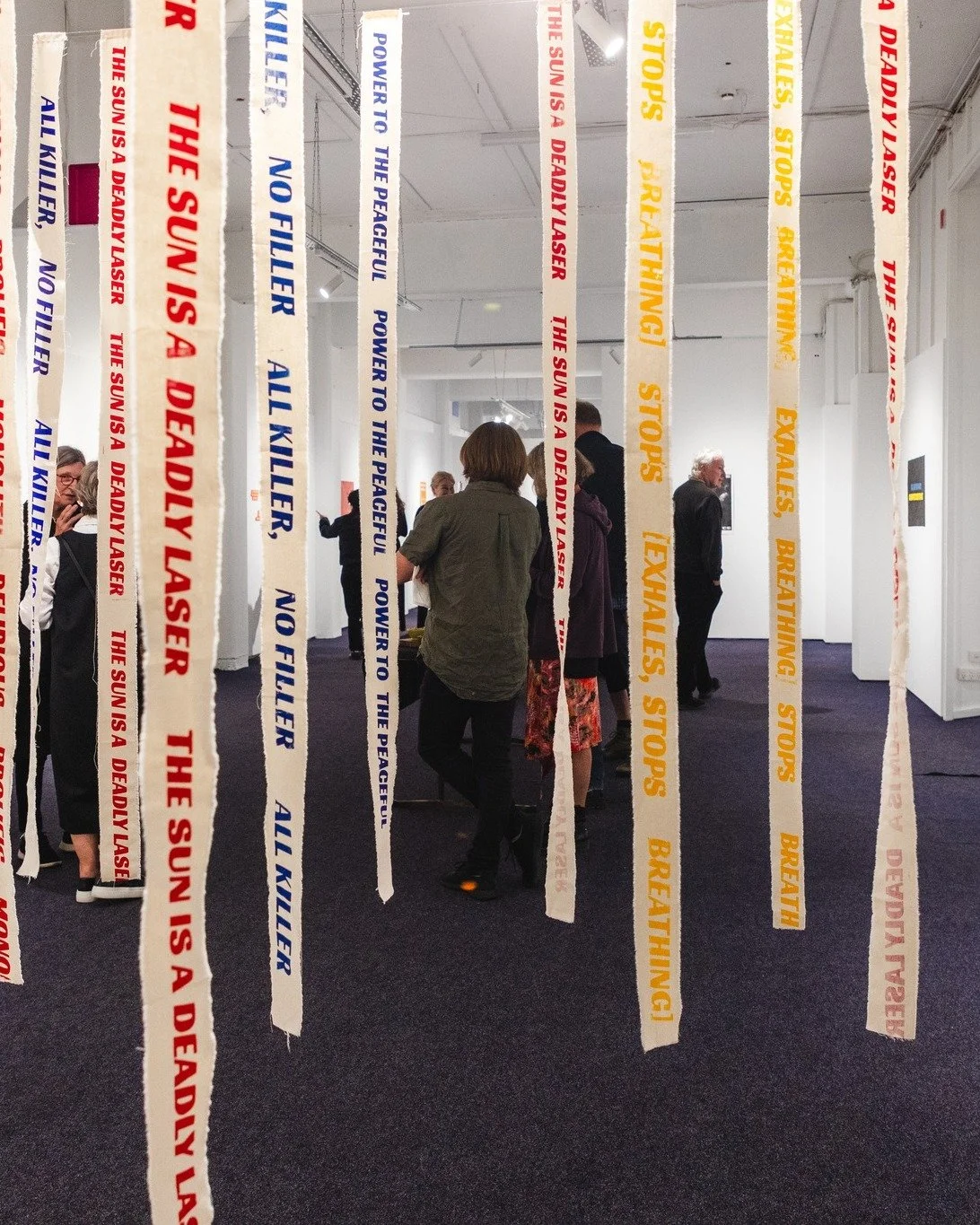 Another stand out debut show on now @the_refineryartspace this time by Te Whanganui-a- tara based artist Samantha Stephens working with text in paint and print. 

#wellingtonartist #emerging #textartist #standout 

@samanthartist @nelsontasmannz Uniq