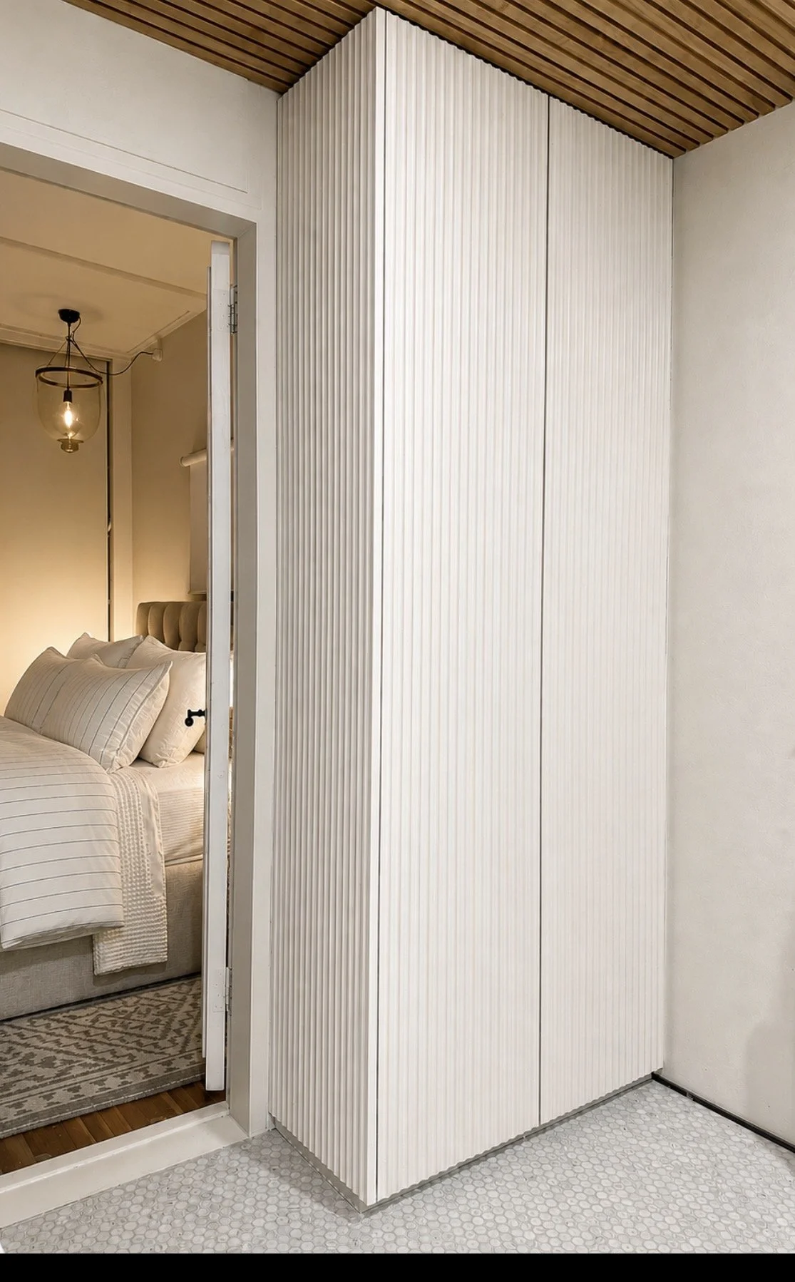 En-suite bathroom Storage Lorne 6