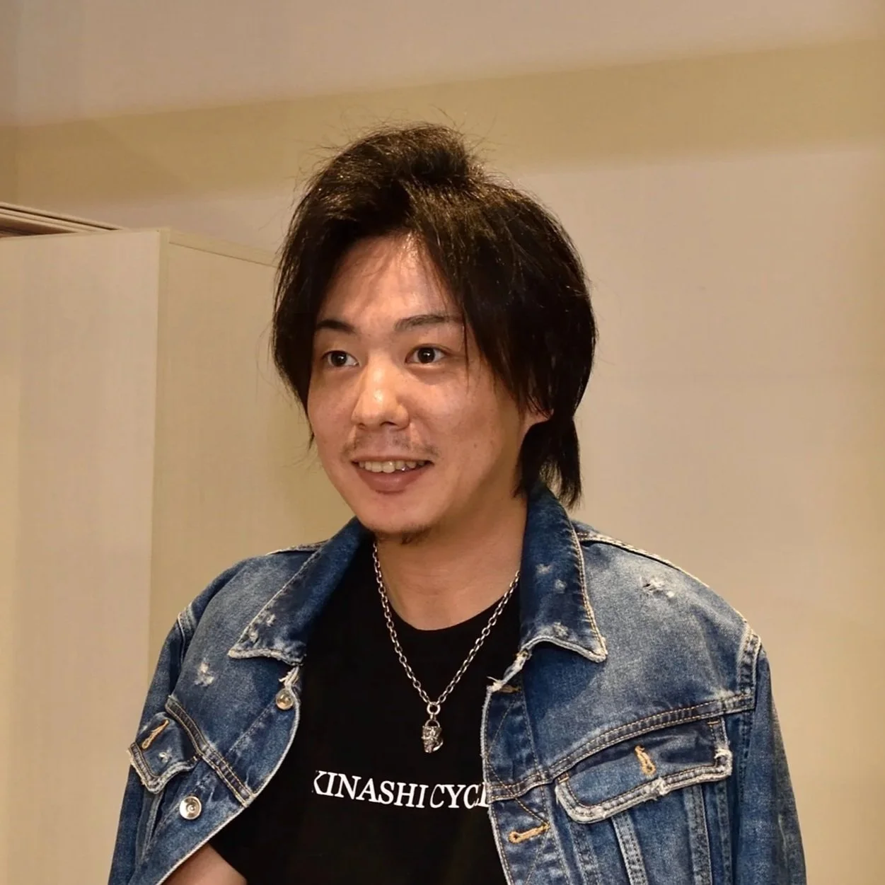 2019年の開業当時、店舗内で撮影されたオーナー小泉さん