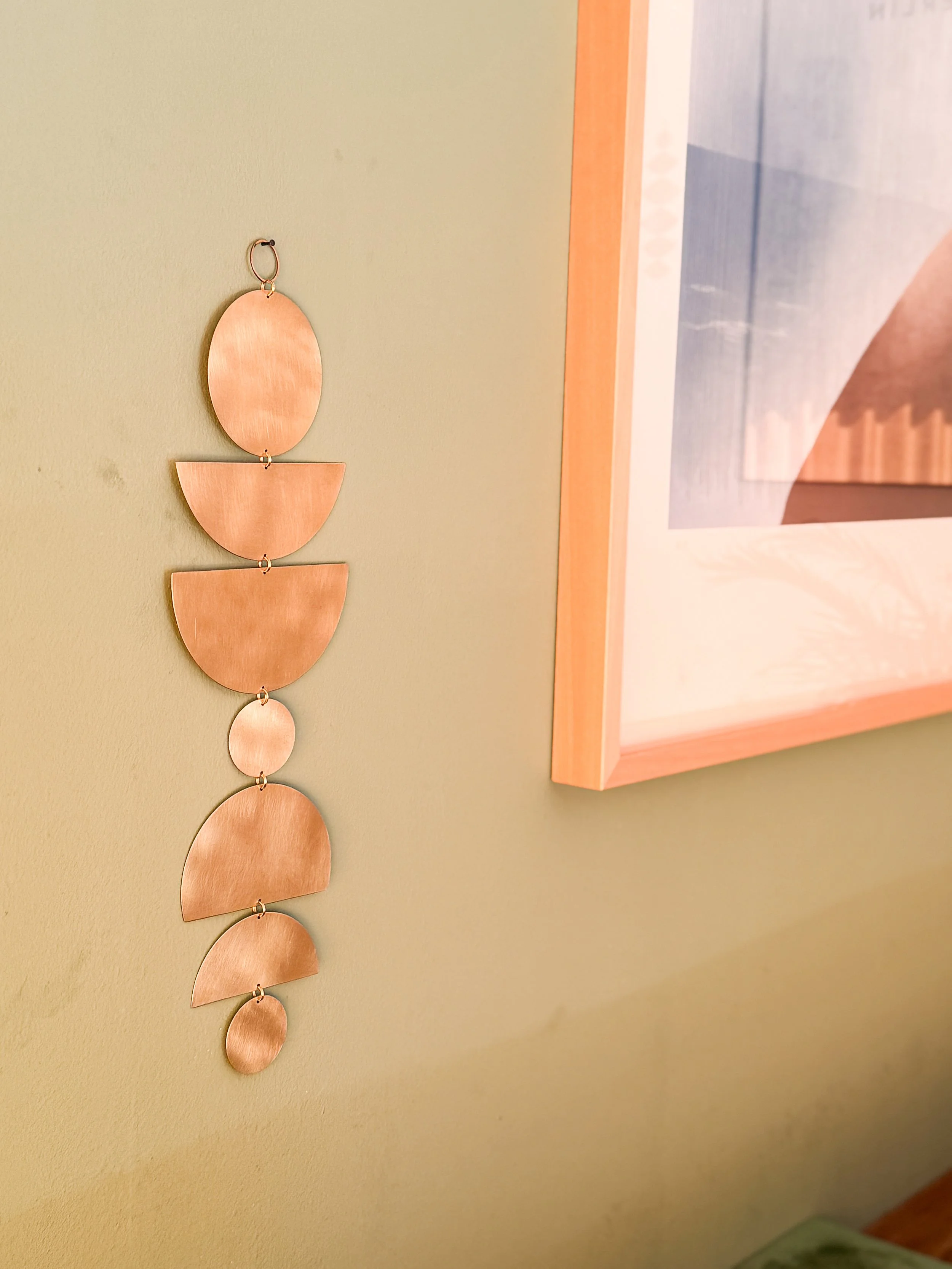 LUNA – Raw Brass Wall Hanging | Brushed Gold Minimalist Wall Object | Handmade Berlin