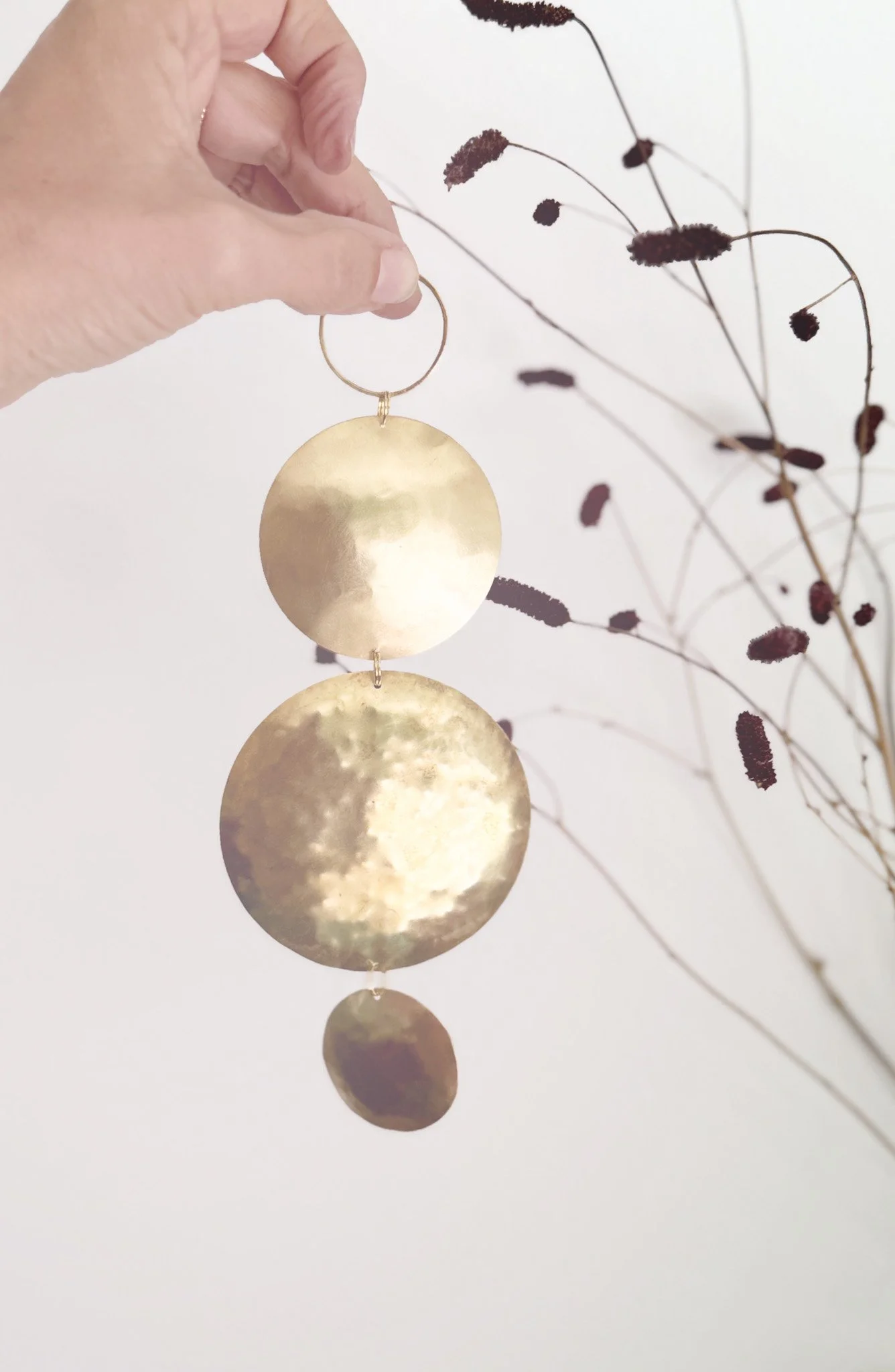 ZARI – Handcrafted Golden Minimalist Brass Wall Hanging
