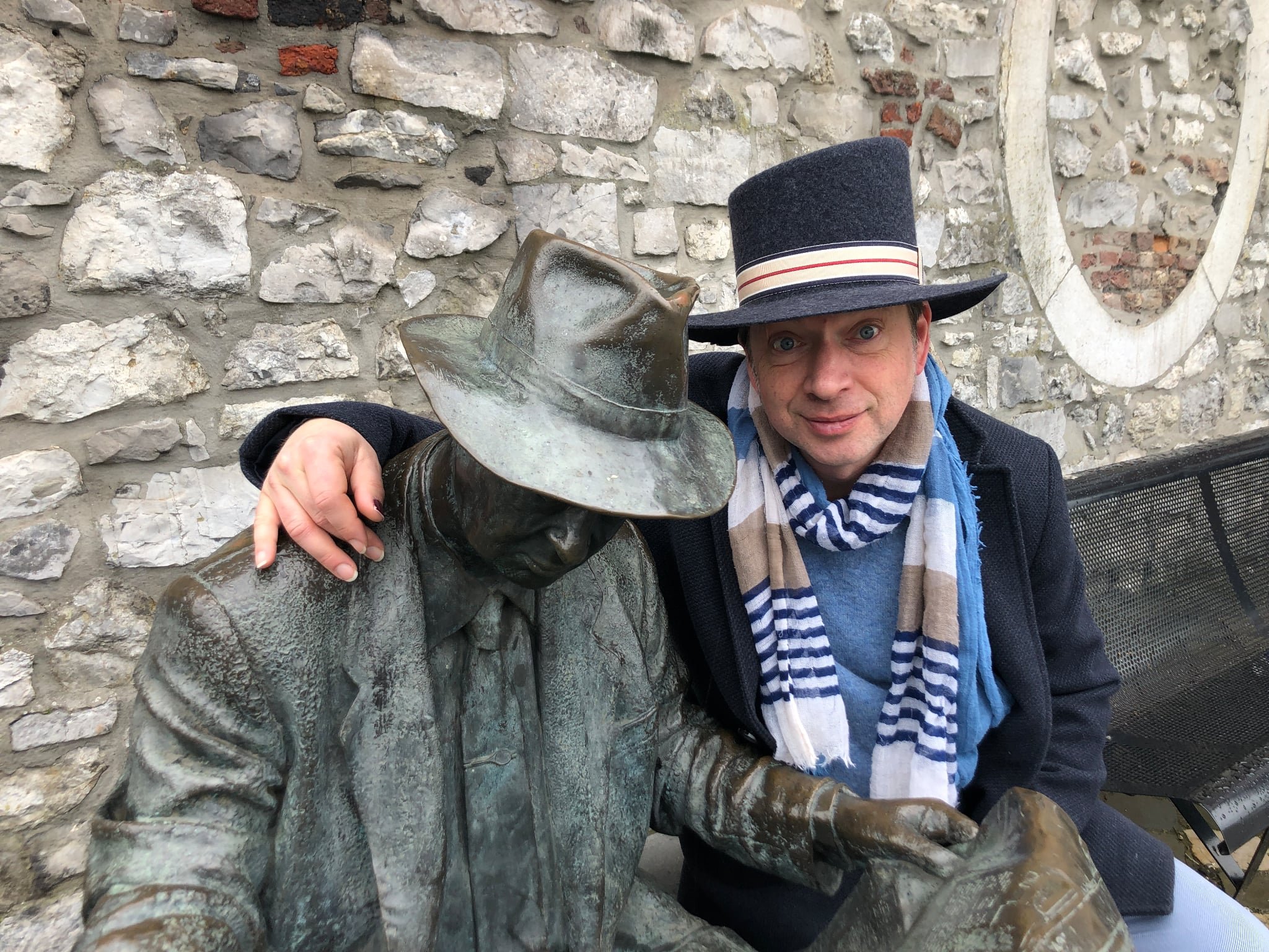 chapeau homme haut de forme oblique feutre bleu