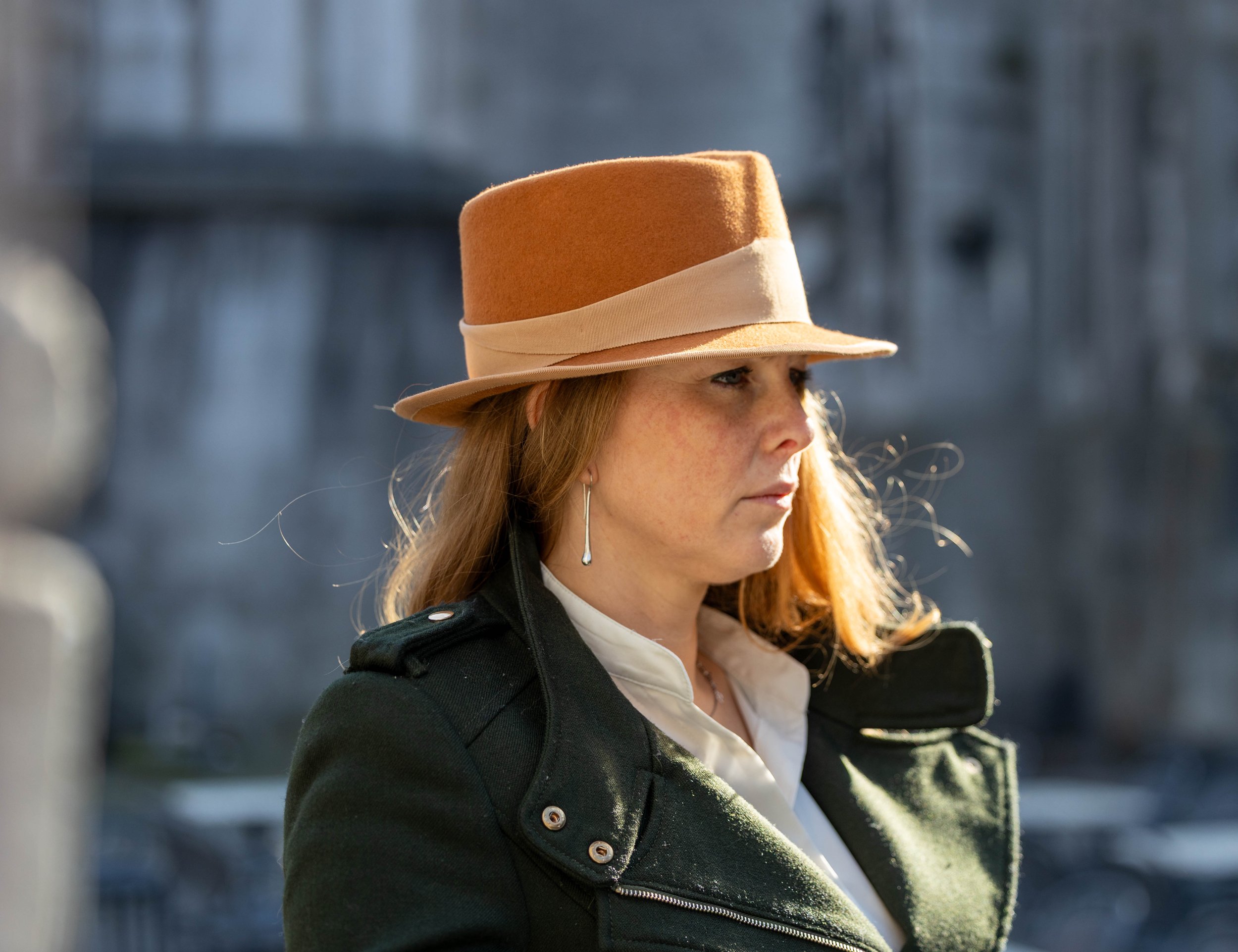 chapeau semi haut de forme homme femme  moutarde