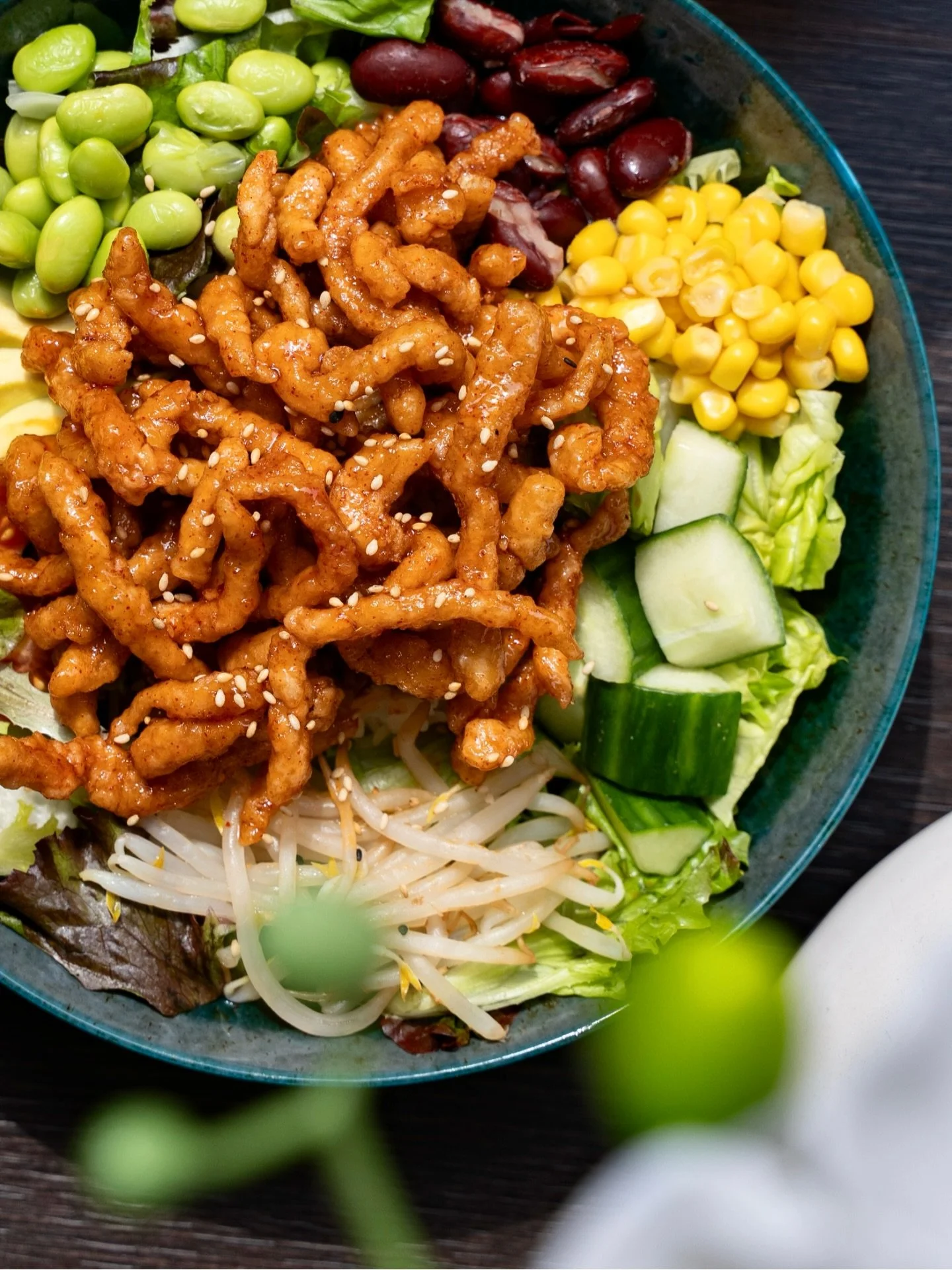 Try our nourishing Poke Bowls this week with your choice of either beef, salmon or duck! 🔥🥢 

#pokebowl #londonrestaurant #panasian #niuko