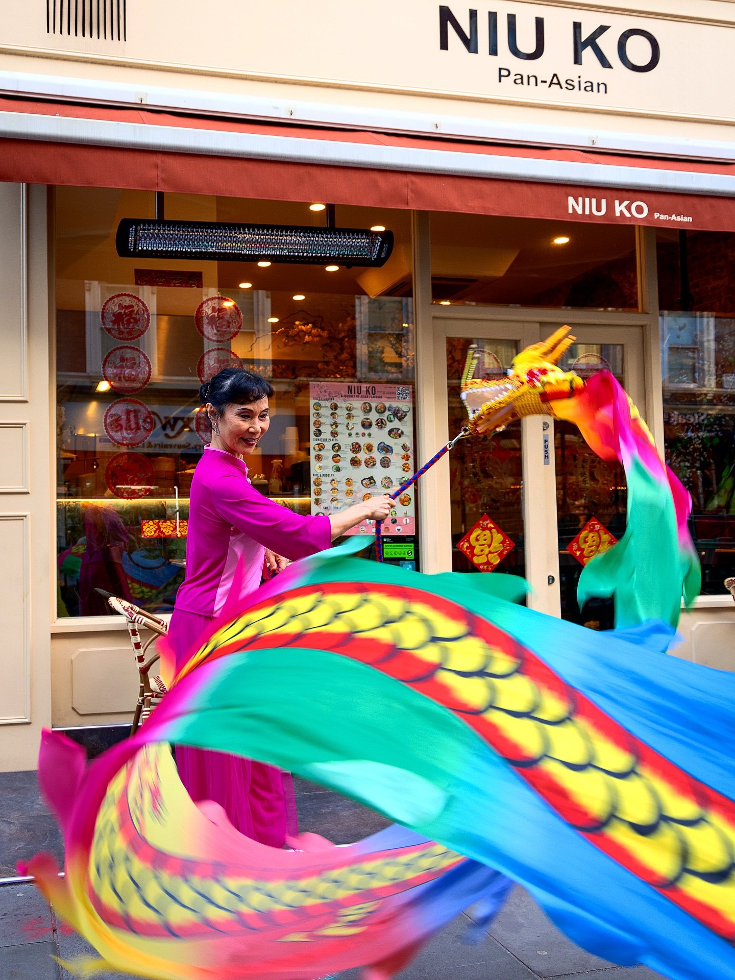 Our traditional magic show at Niu Ko 🎭🐉✨ A performance &amp; celebration of traditional Chinese magic &amp; iconic acts! 

#niuko #magic #chinesemagic #londonrestaurants #fyp