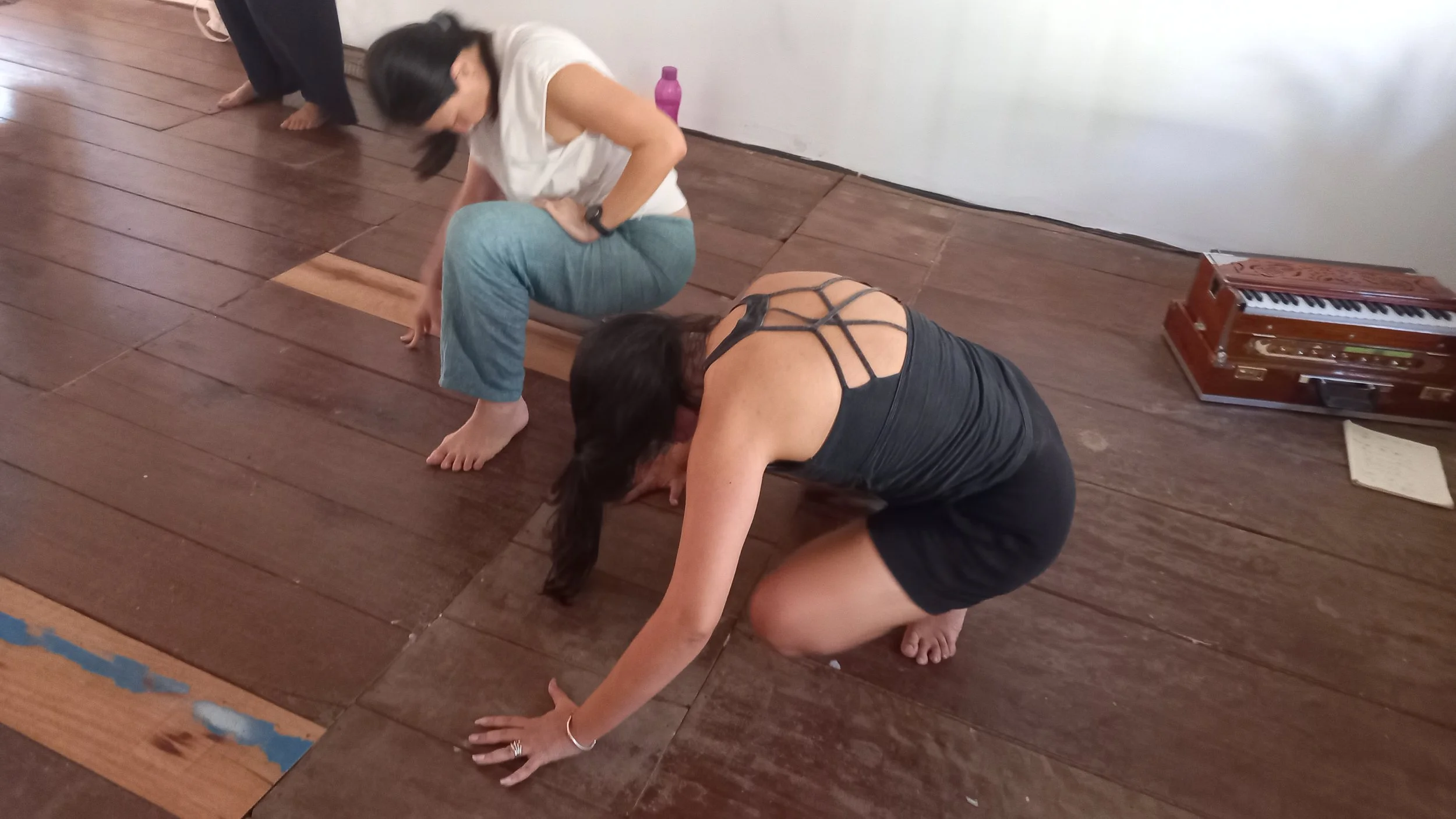 Solstice-inuitive-dance-meditation-breathing-transformative-arts-workshop-cambodia-kampot-phnompenh-east-asia-france-paris