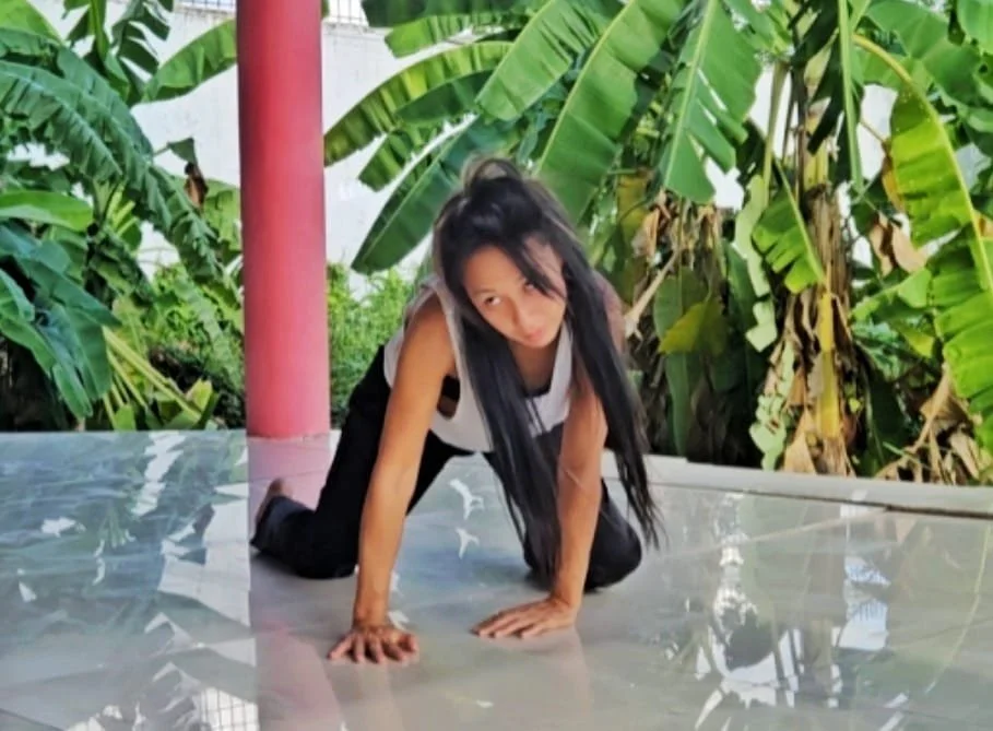 Intuitive-dance-asian-woman-ritual-somatic-arts-natural-environment-cambodia-kampot-phnompenh-south-east-asia-france-paris