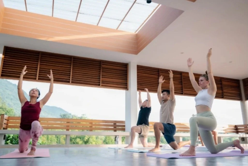 hatha-yoga-class-breathing-meditation-natural-hotel-resort-cambodia-kampot-phnompenh-south-east-asia-france-paris-province