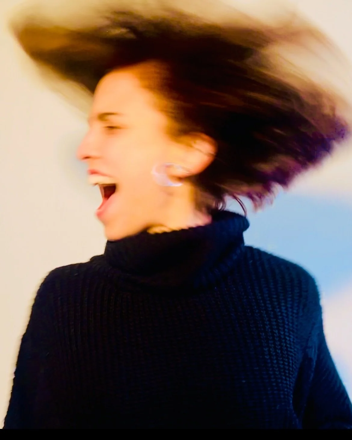 Having fun with movement with the lovely L&Uacute;A. 

#barber #shorthair #shorthairdocare #fashion  #hair #movement #dance #dancer