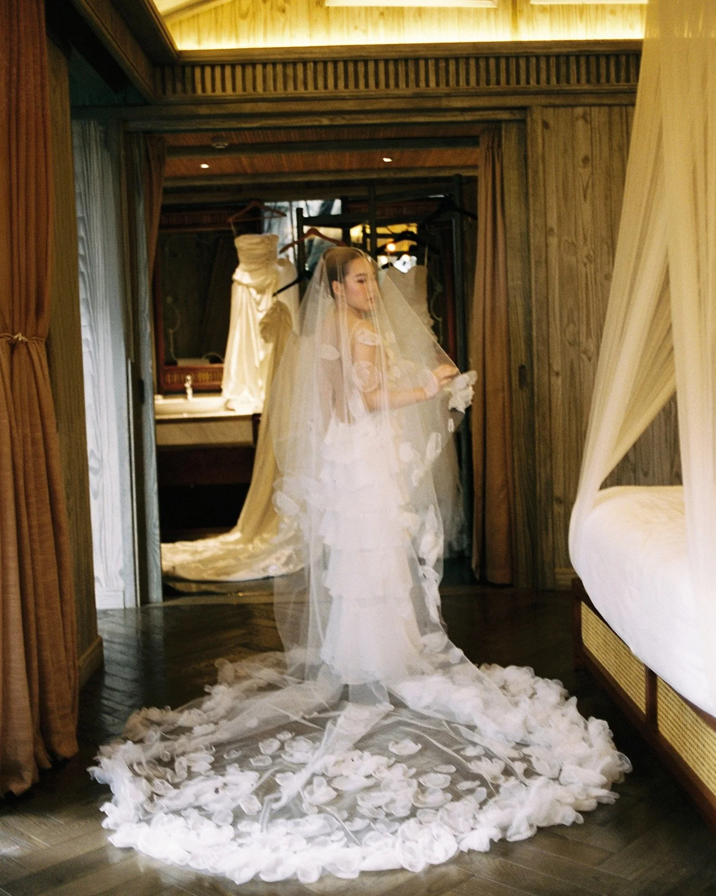 The intimate wedding of Anh and Timur.
. Wedding Planner &amp; Concept, Coordinator: @tpweddingplanner Photography: @kailashwedding Decor, flowers: @fleur.bytunlee MUA: @meymeymakeupartist Ceremony dress: @leciabridal
Reception dress: @raggedromances