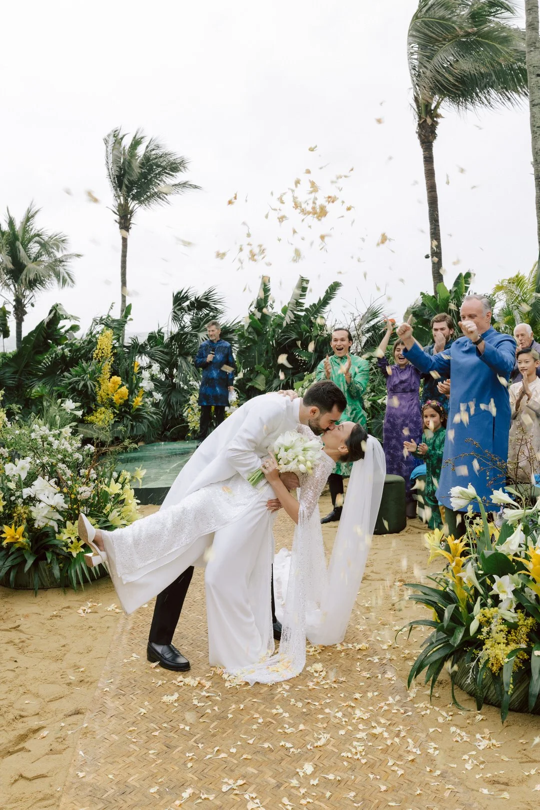 DES NICOLE & SPENCER_05784.JPG