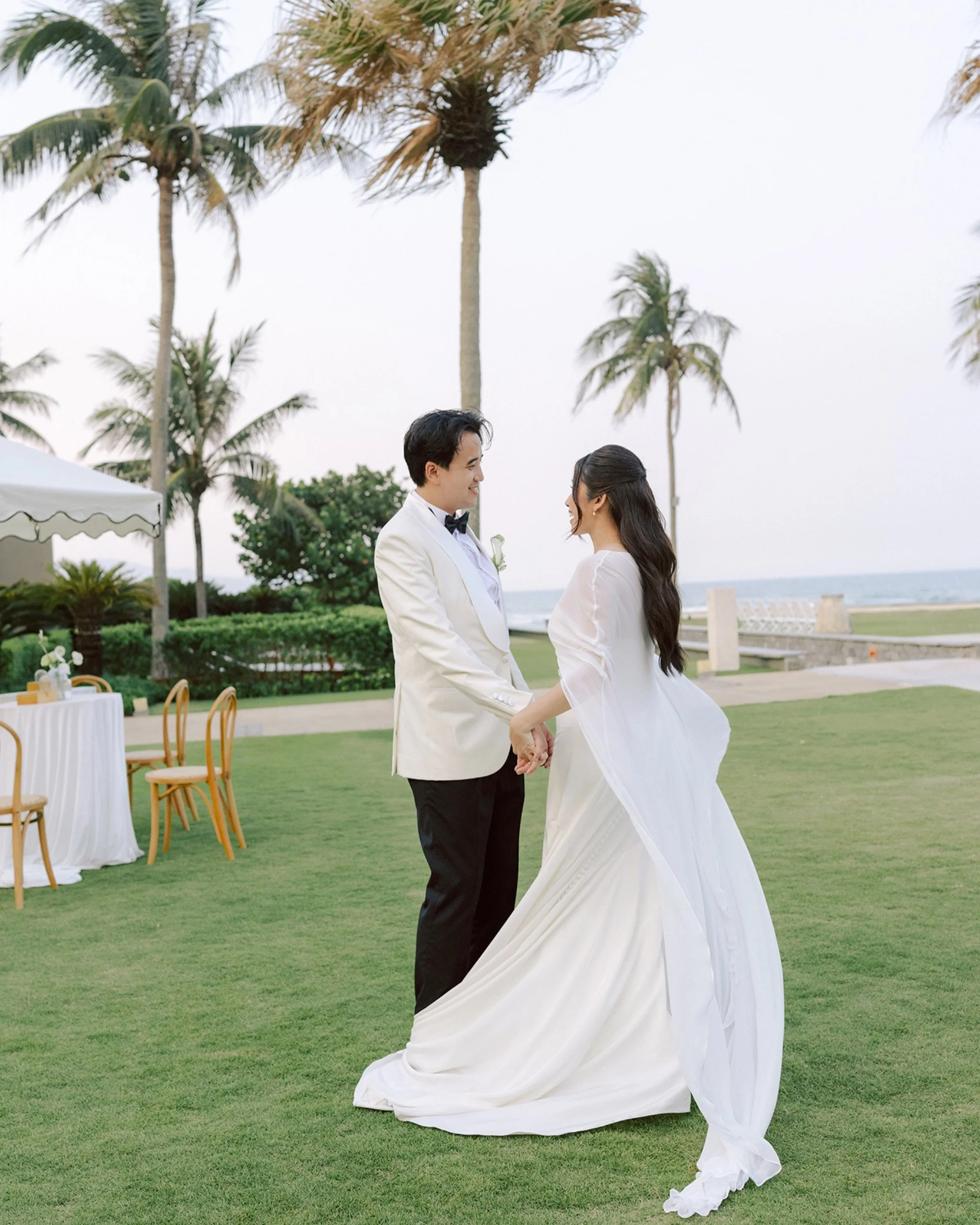 A perfect day with beautiful weather for Kim &amp; T&acirc;m&rsquo;s wedding. Thank you so much to both of you and your families for welcoming us as a part of your special day.
.
Planners:&nbsp;@thesistersplannervn
Photography:&nbsp;@kailashwedding
V
