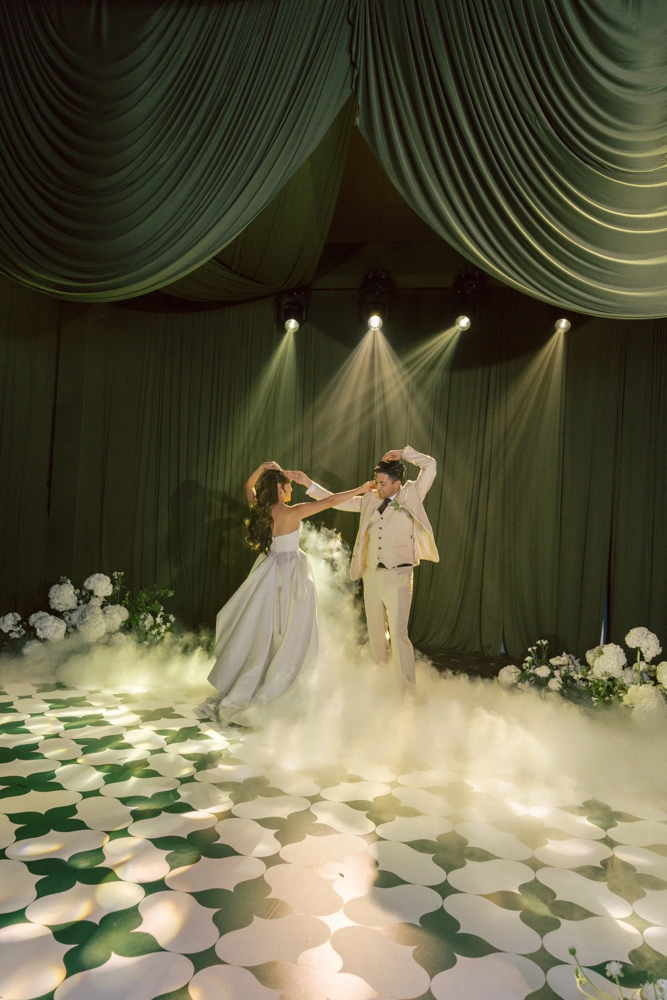 JENNIFER & ISAAC_07815.JPG