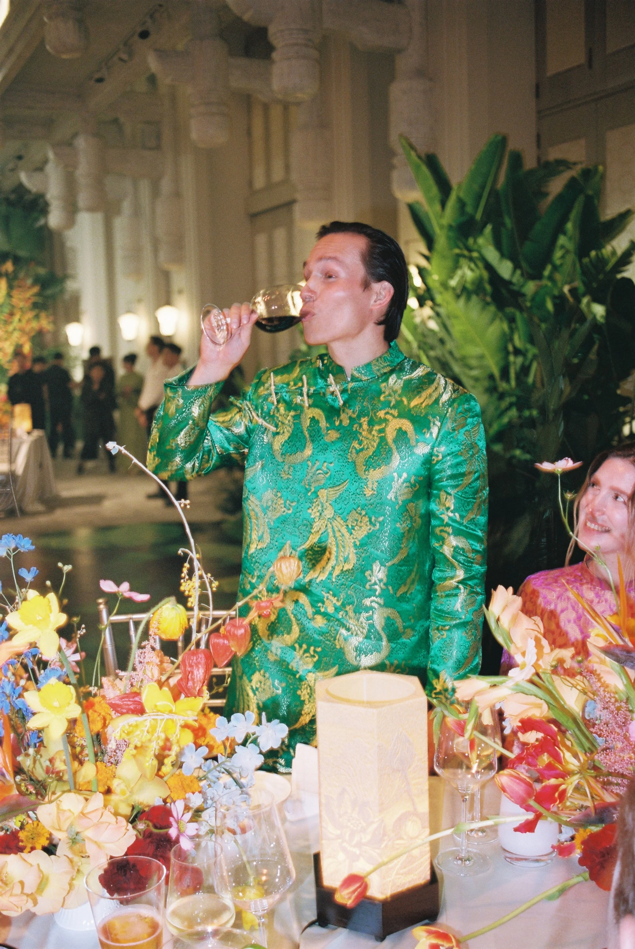 DES NICOLE & SPENCER_F100.JPG