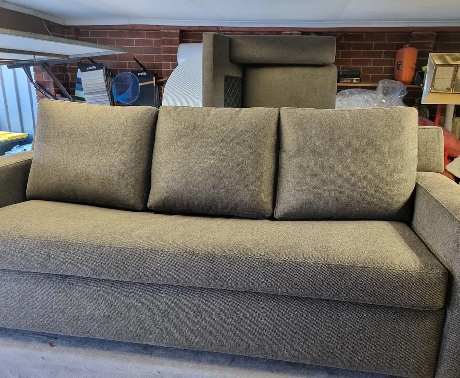 Another piece in the works! ⚒️

Check out this gorgeous sofa bed we are giving a fresh new look in this timeless grey. We can&rsquo;t wait to see its new home, styled to perfection ✨️

#homedecor #interiors #textiles #interiordesign #bedroom #house #