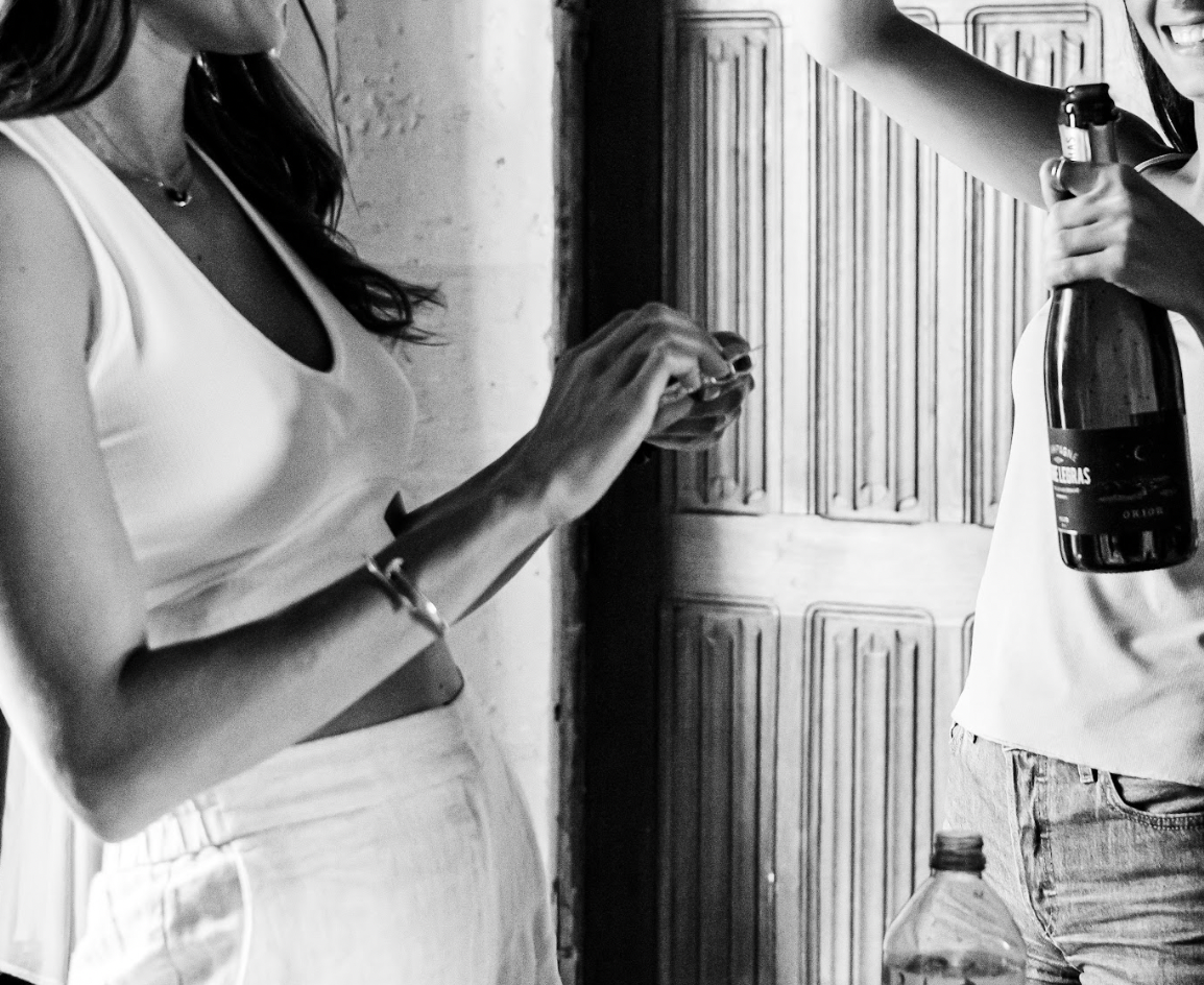 How Zeyne Turned Café Streaming into $10K in 3 Months – Non-Nude &amp; Low Hours