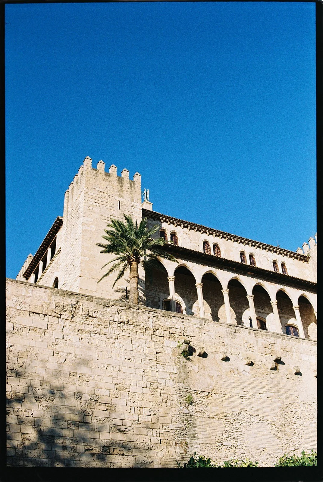 R1-09094-0005.jpg