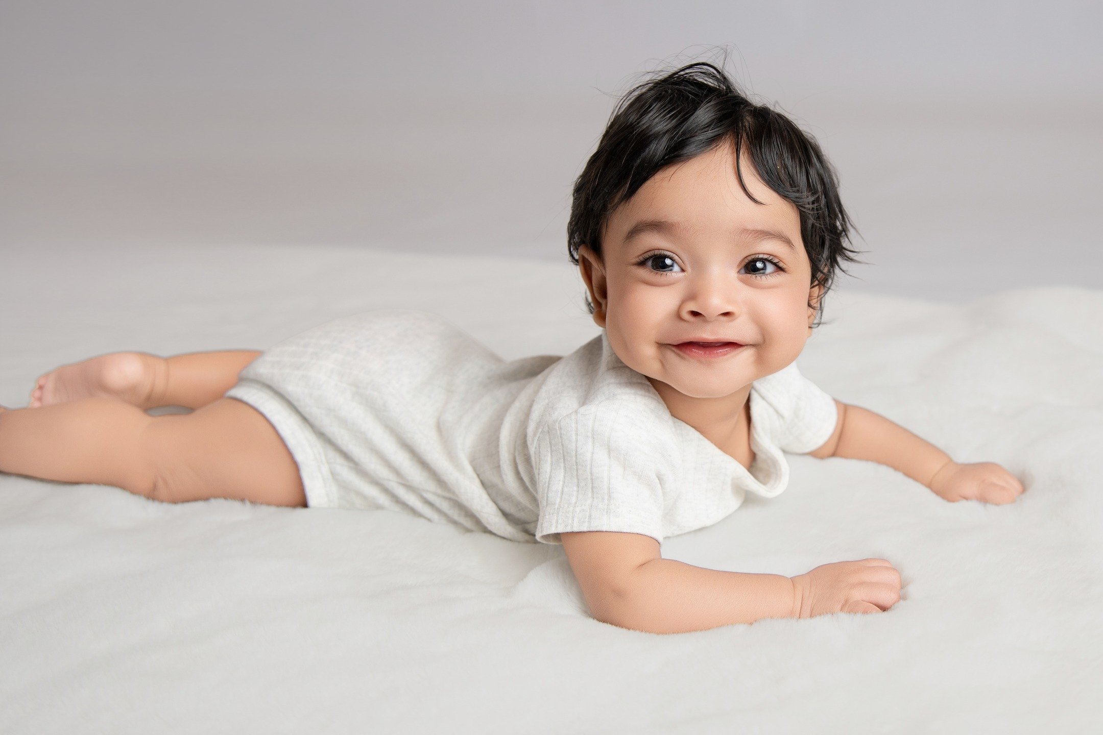 Newborn session + a little bonus 🤍
When you book your newborn session, you&rsquo;ll receive a complimentary sitter session &mdash; one of my favorite milestones to capture ✨
That sweet stage when baby is sitting, smiling, and full of personality&hel