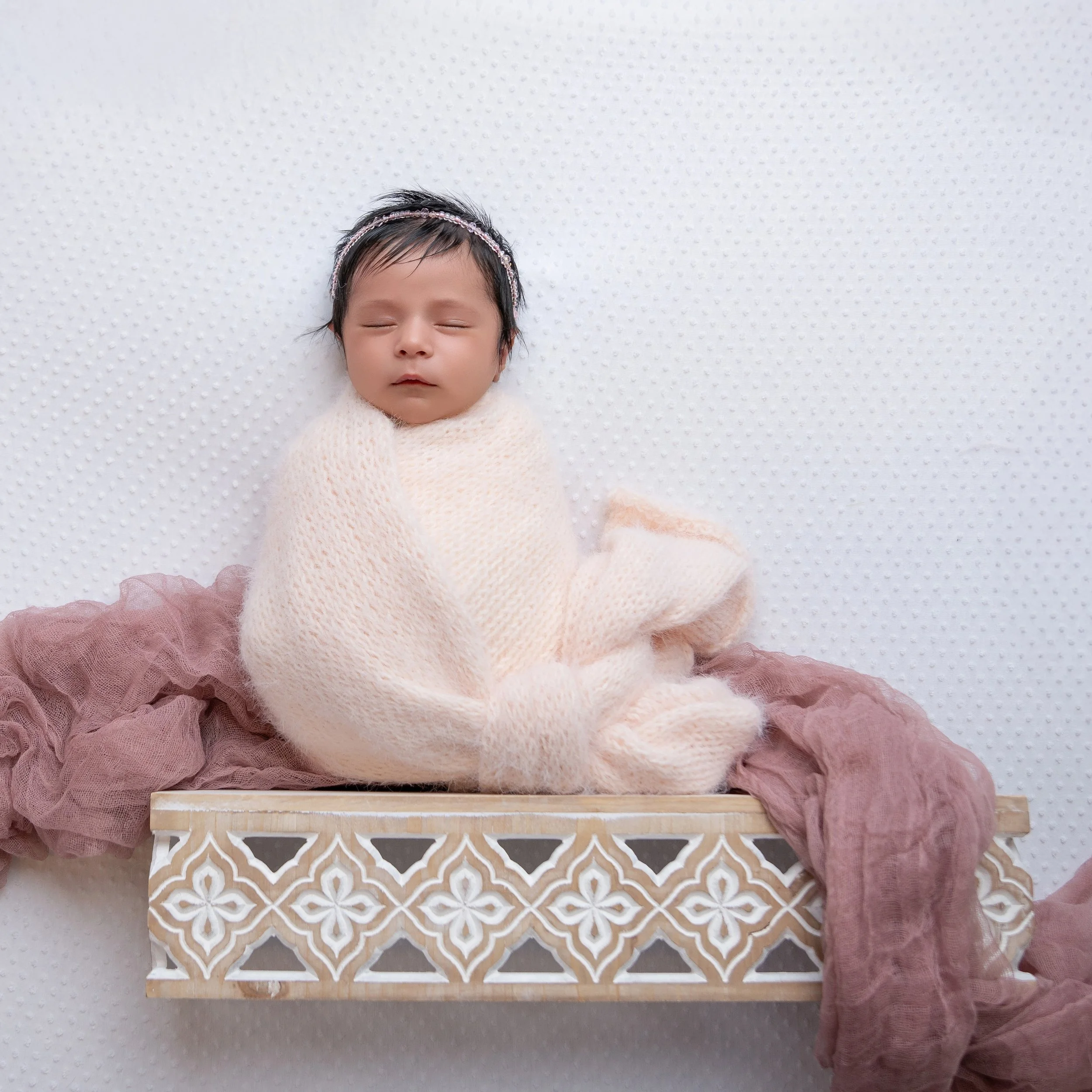 You don&rsquo;t realize it in the moment&hellip;
how tiny they are
how soft they feel
how fast it all changes 🤍
That&rsquo;s why newborn photos matter ✨
📩 Book by due date
#newbornphotographernj #njnewbornphotographer #mercercountynj #princetonnjph
