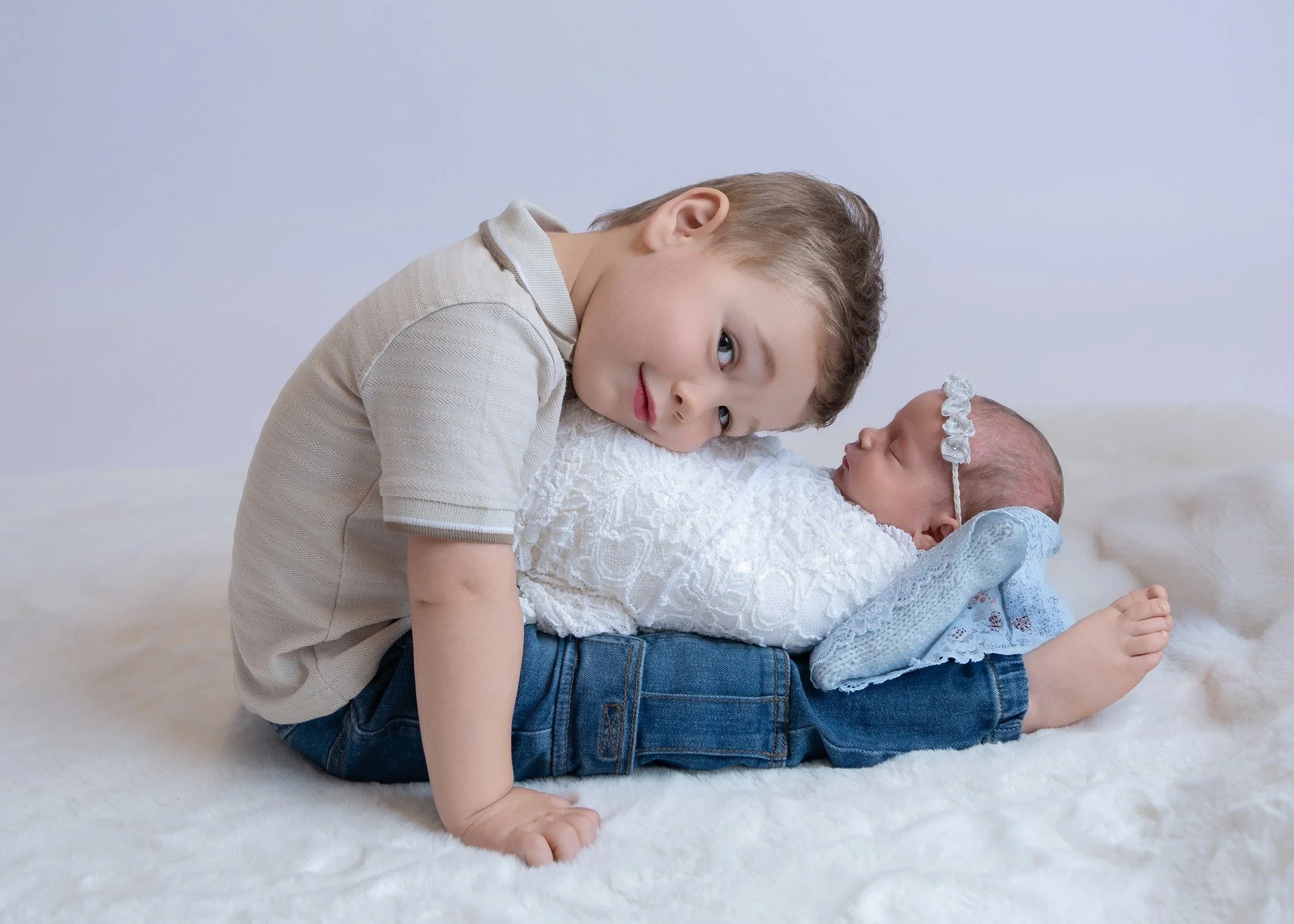 10 days old&hellip;
and already changing 🥹
These moments don&rsquo;t wait.
Neither should you 🤍
📩 Limited newborn spots each month
#njbabyphotographer #newbornnj #njmomlife #centralnjphotographer #njbabies