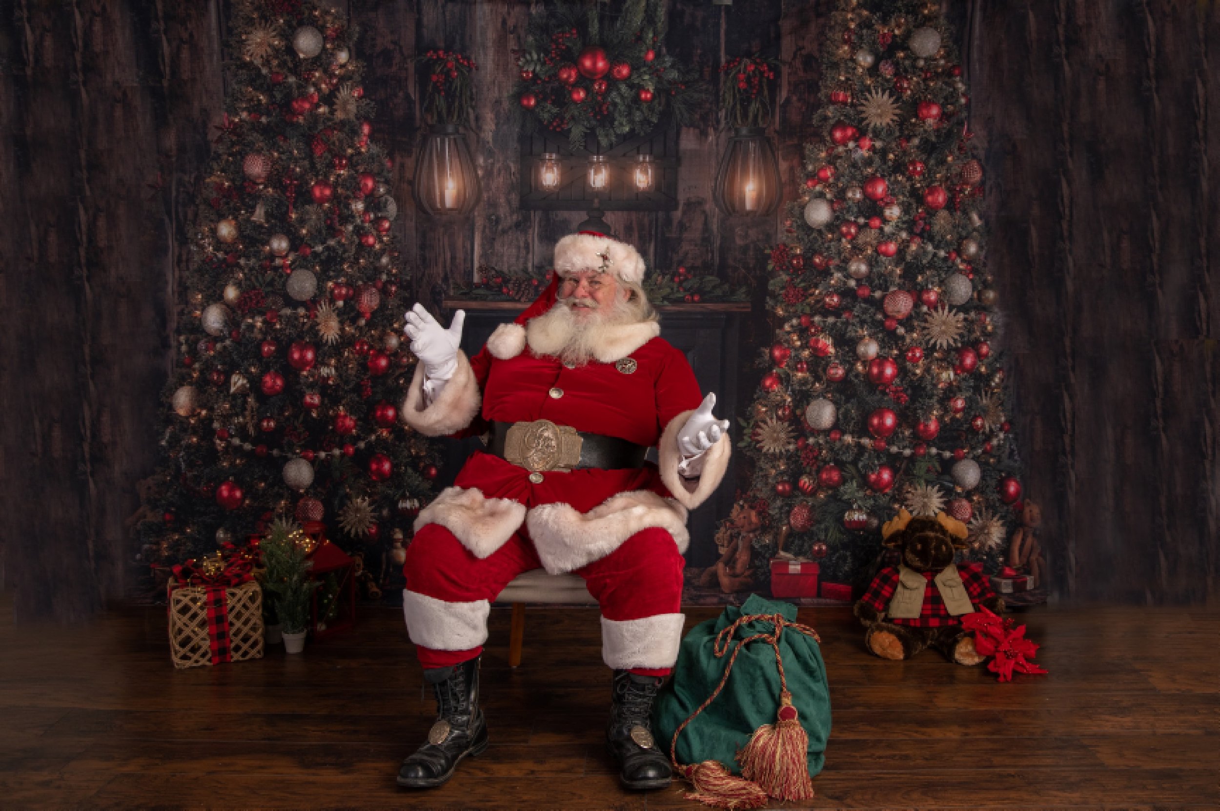 Baby’s first Christmas photos in West Windsor NJ