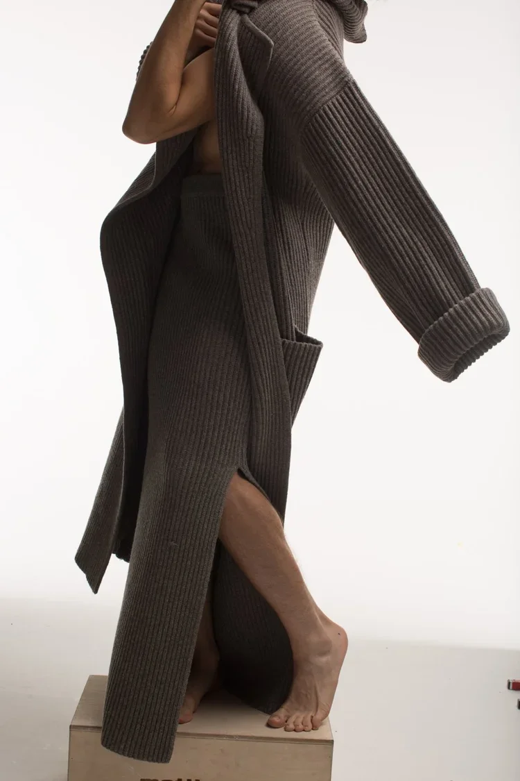 Vintage Joseph Ribbed Knit Parka & Skirt Set | 18.01LONDON Archive Vintage Joseph ribbed knit parka and matching skirt showcasing oversized proportions and sculptural knit construction.
A rare Joseph ribbed knit ensemble exploring oversized silhouett