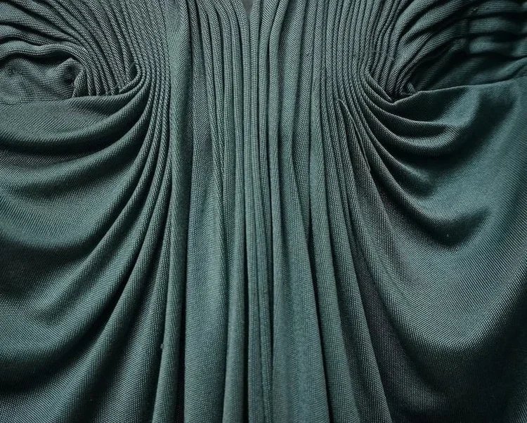 Grecian Jersey Draping Study | 18.01LONDON Fashion Archive

Close-up of fluid jersey fabric arranged in sculptural Grecian-inspired draping.

A study in Grecian jersey draping highlighting fluid movement, sculptural gathers and timeless eveningwear c
