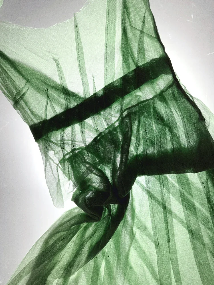 
Marc Jacobs Sheer Dress | 18.01LONDON

Marc Jacobs sheer tulle dress showcasing lightweight layered construction from the 18.01LONDON archive.
Fluid movement through layered tulle and precision draping.
