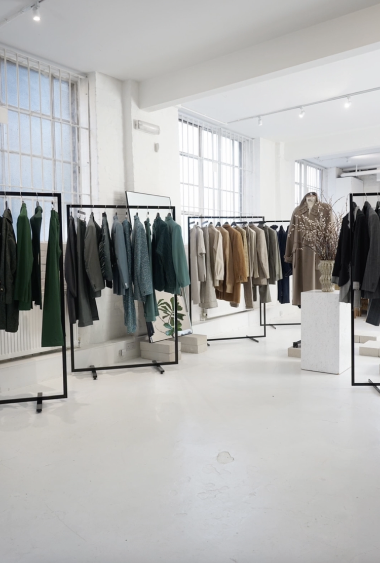 Luxury Menswear Archive Appointment | 18.01LONDON

Menswear research appointment displaying curated archival garments in the 18.01LONDON archive.

Luxury menswear research appointment featuring curated archival garments for fashion designers and crea