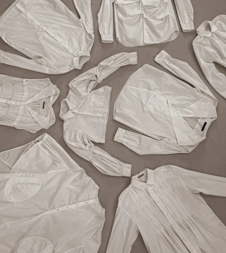 White Shirt Research Collection | 18.01LONDON Fashion Archive

Selection of vintage and contemporary white shirts arranged for comparative fashion research.

A research collection exploring the evolution of white shirting through tailoring, proportio
