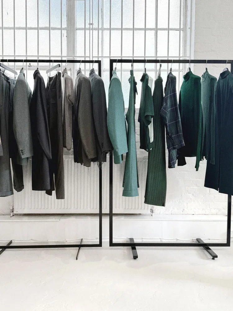 Menswear Colour Palette Rail
Curated menswear rail arranged by tonal greens, greys and contemporary tailoring inside the 18.01LONDON archive.
Menswear archive references organised by colour and fabrication to support luxury fashion design and seasona