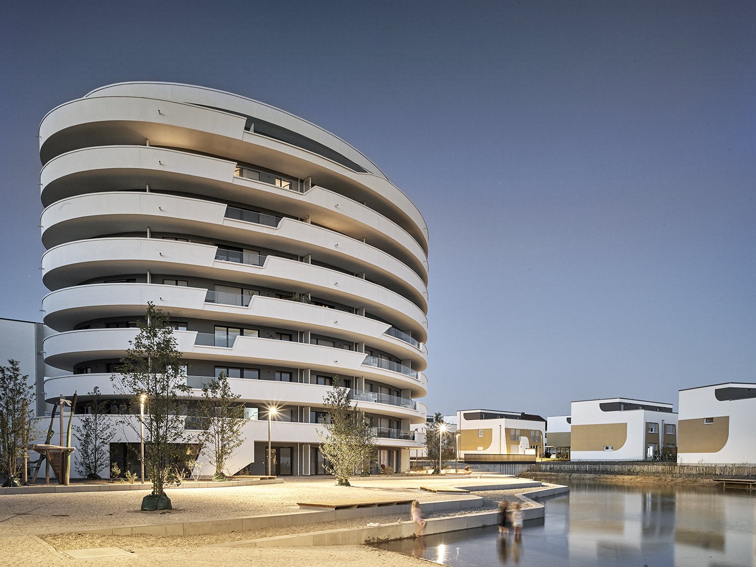 Arkadien Dornstadt_Punkthaus am See.jpg