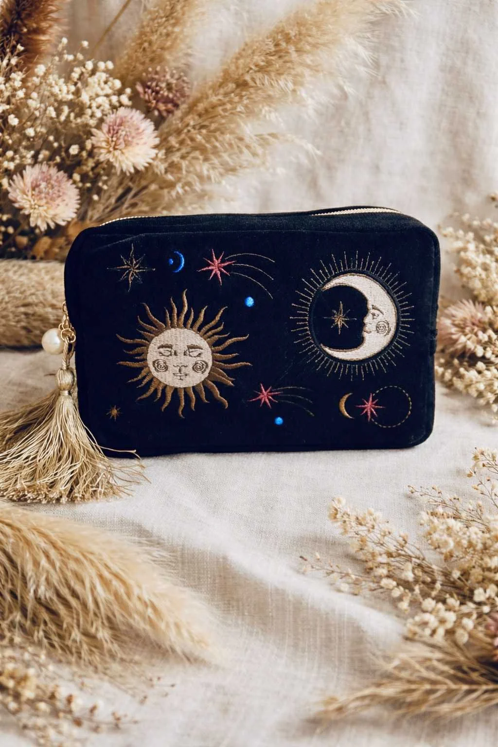 Pochette Mystique Soleil & Lune – Velours Noir Brodé