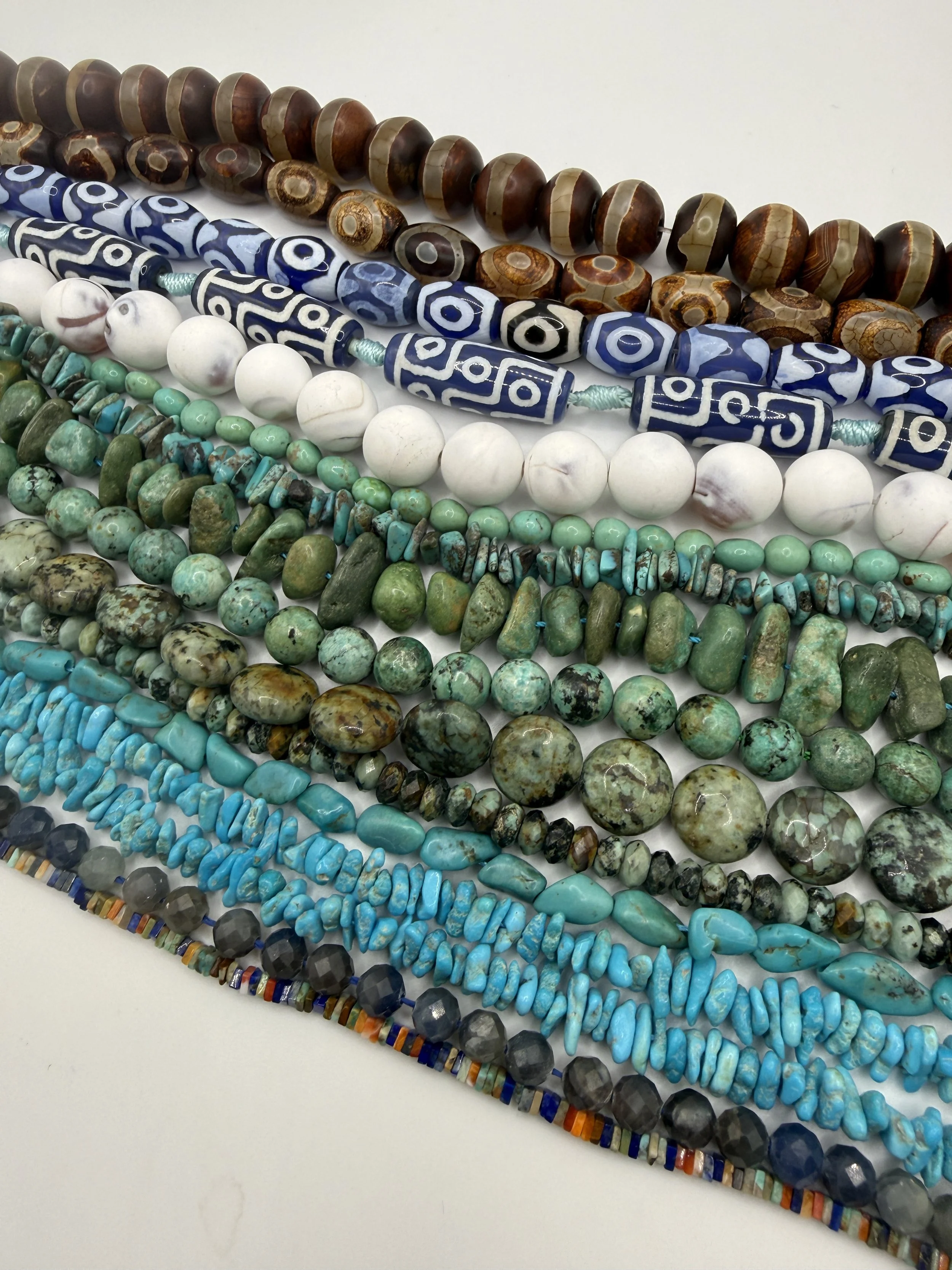 Gemstone Beads vs. Glass Beads: Which Should You Choose for Your Next Jewelry Project?