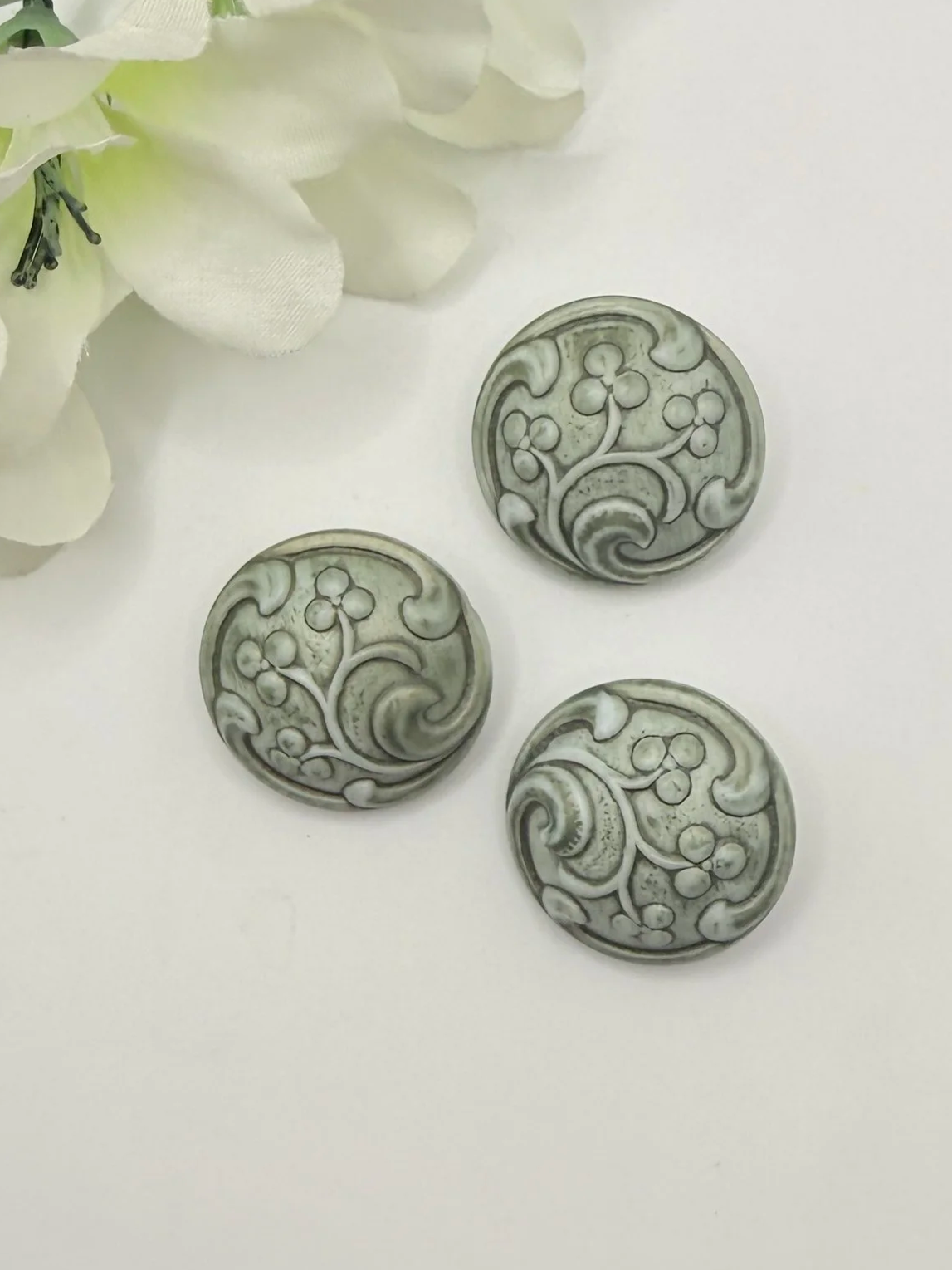 Sage Green Luster Vintage Button 27mm