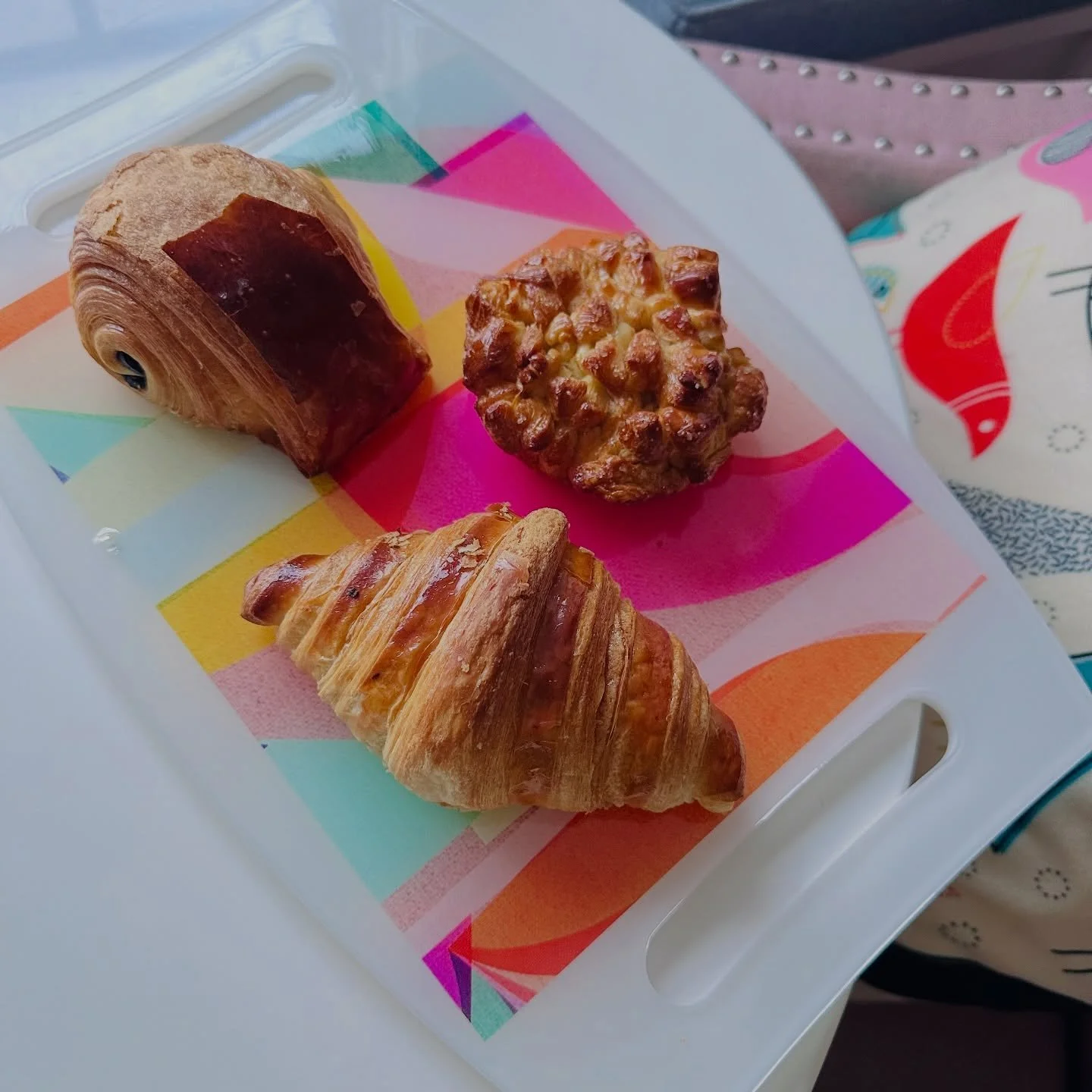 Fresh pastries from @madoparisbakery deserve a moment✨. Here are a few of our favs.

✨Hosting brunch, elevating your coffee break, or just treating yourself- presentation is easy with our Tableau trays. 
 #brunchstyle #visitrockhillsc #entertaininsty