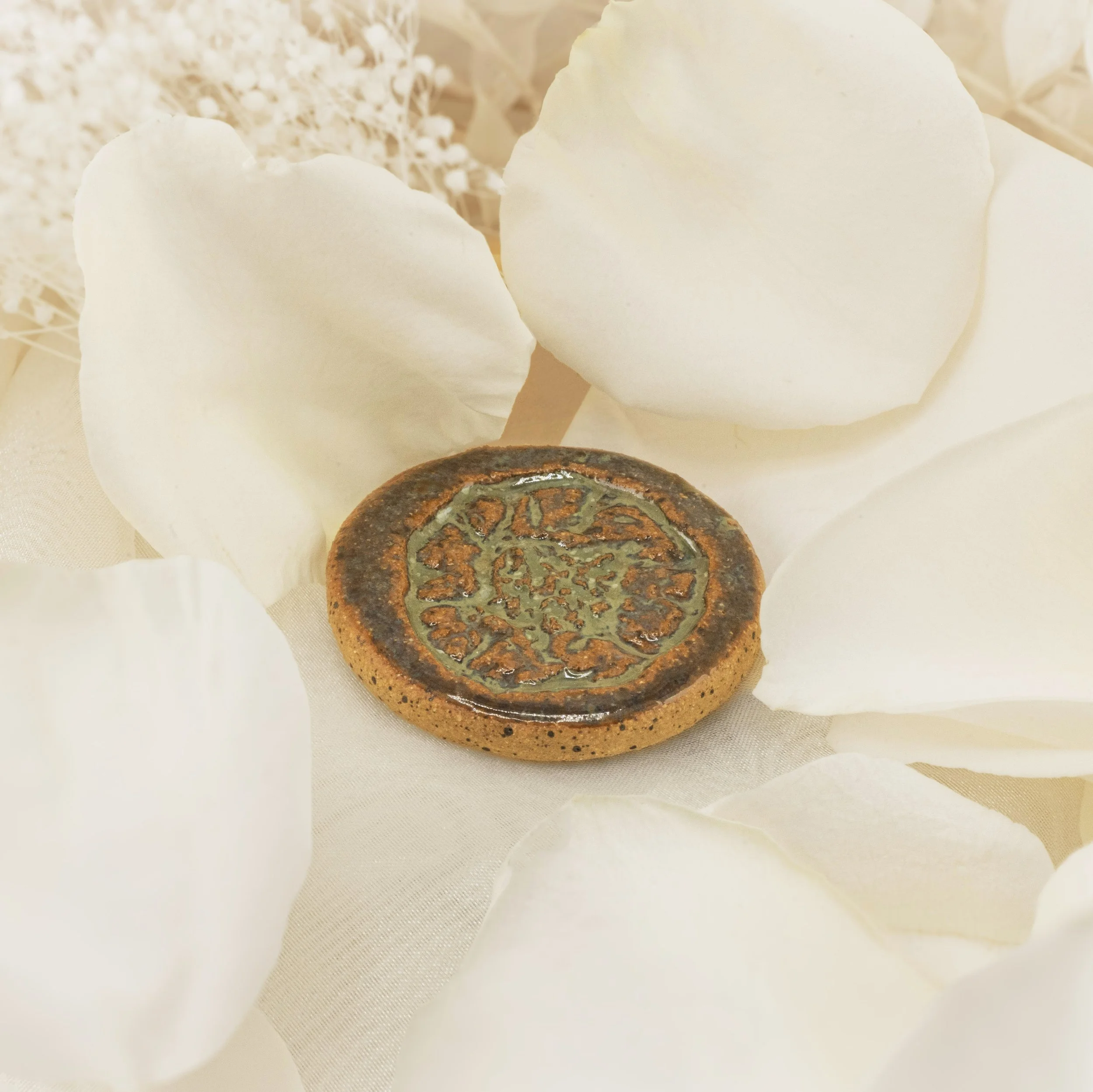 Circle Flower Ceramic Magnet
