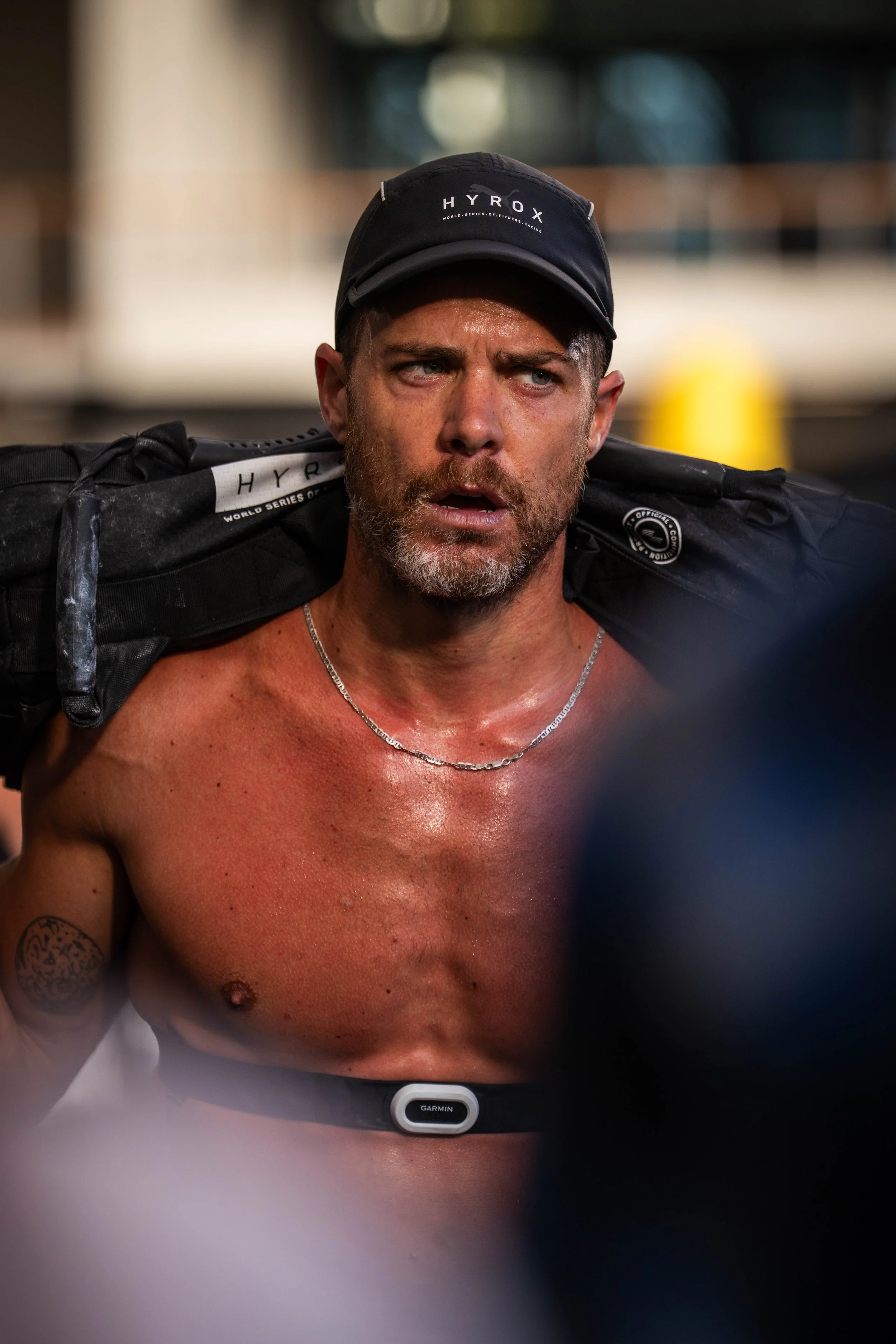 HYROX fotografie van een atleet na een intensieve race of workout.