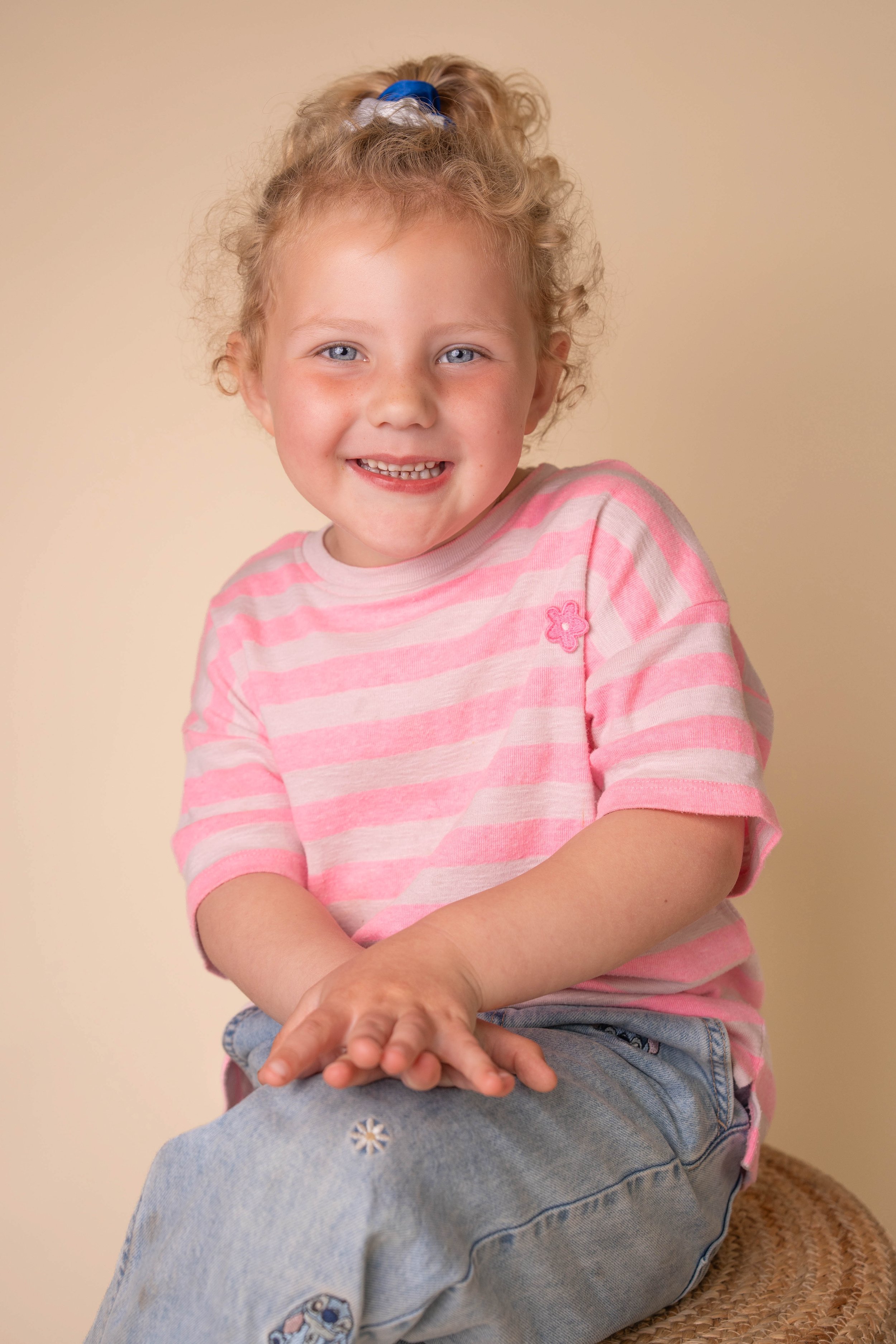 Schoolfotografie portret van een kind voor basisscholen en kinderdagverblijven in Almere.