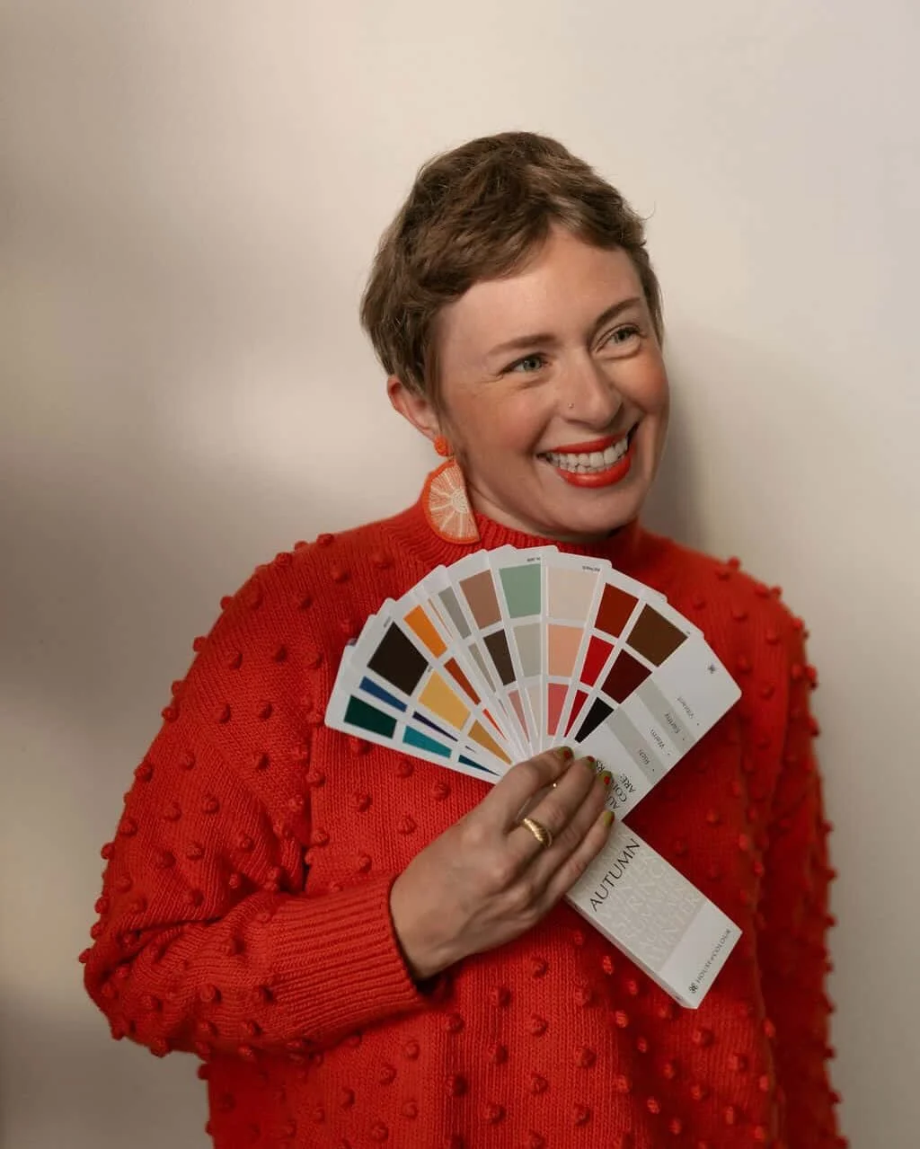 Meet Caitlin, the mom behind House of Colour South Dayton. @hoc_dayton_caitlin 
Caitlin is a mom of two energetic boys, ages 6 and 9, and spent over a decade working across engineering, business, and quality roles before stepping into stay at home li