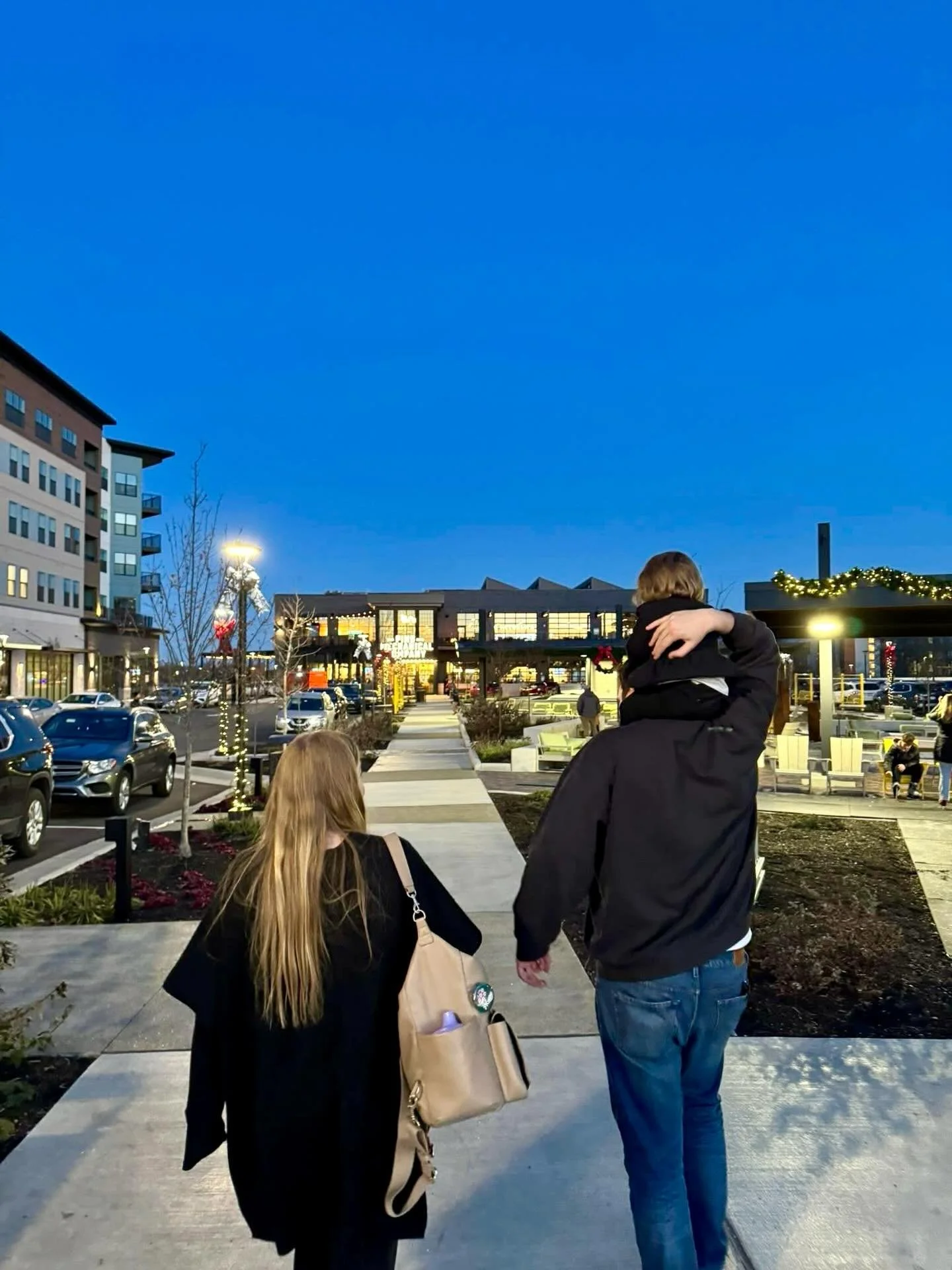 Had the best Christmas family get together at @fiftywestbrew Fifty West Deerfield and @pins.cincy Pins 🎄🎅🏼