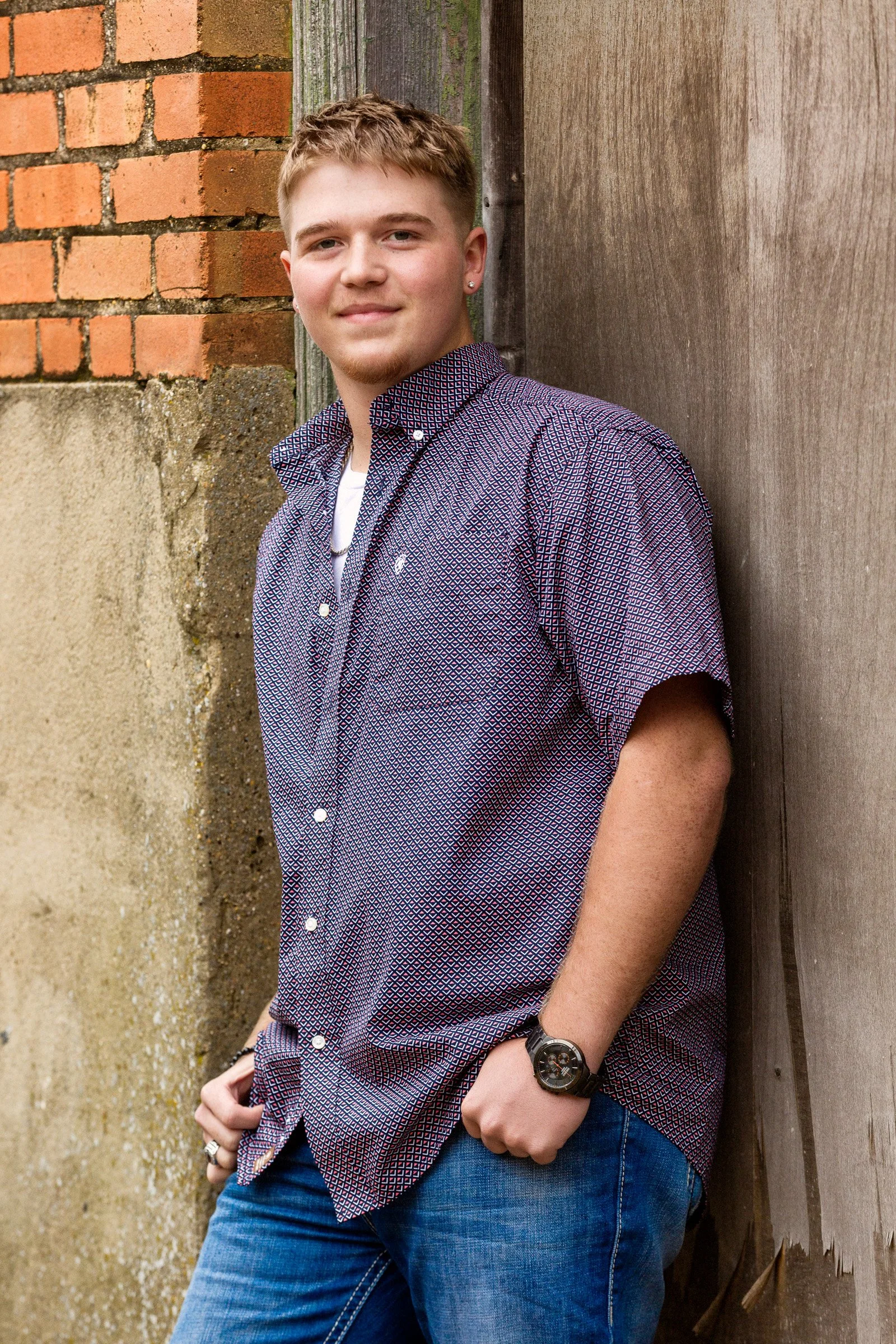 Modern senior session highlighting personality and self-assurance.
